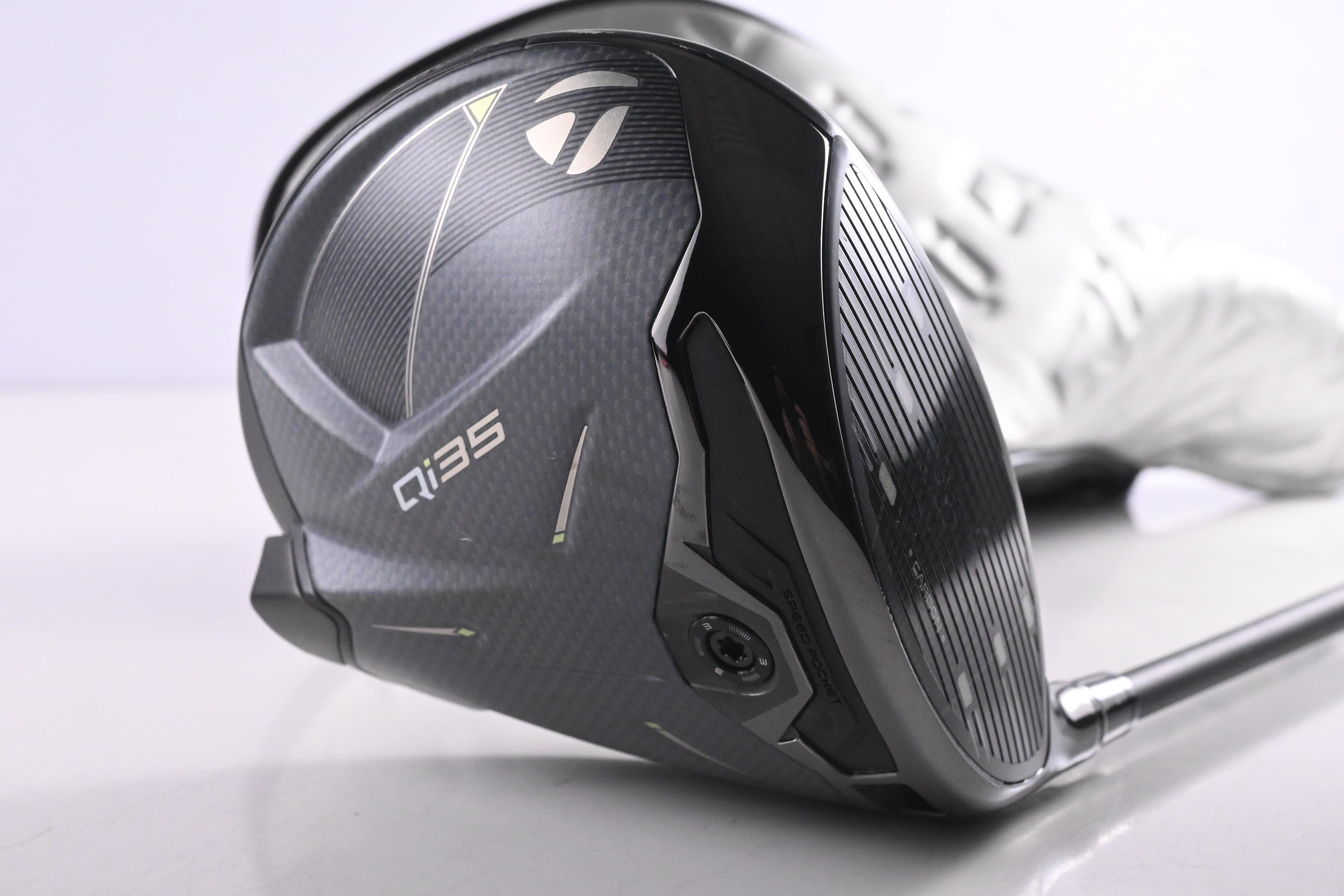 Taylormade Qi35 Driver / 9 Degree / Regular Flex Vanquish 5 Shaft