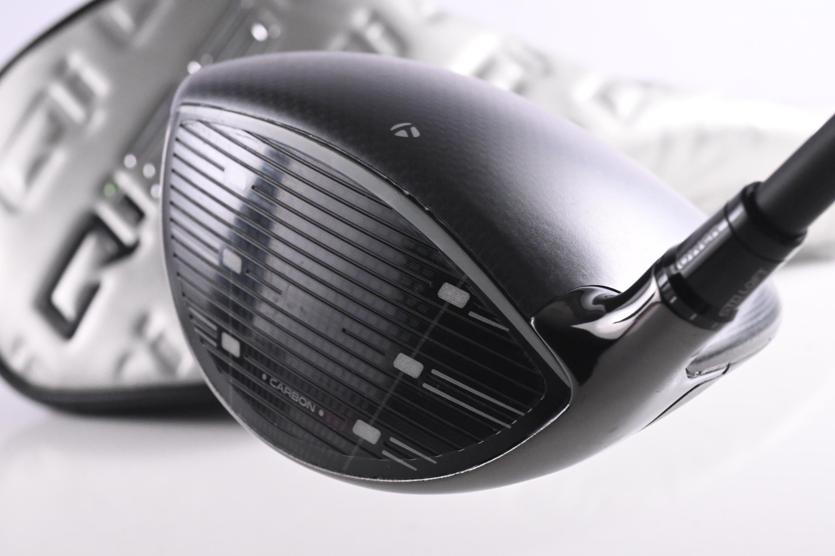 Taylormade Qi35 Driver / 9 Degree / Regular Flex Vanquish 5 Shaft