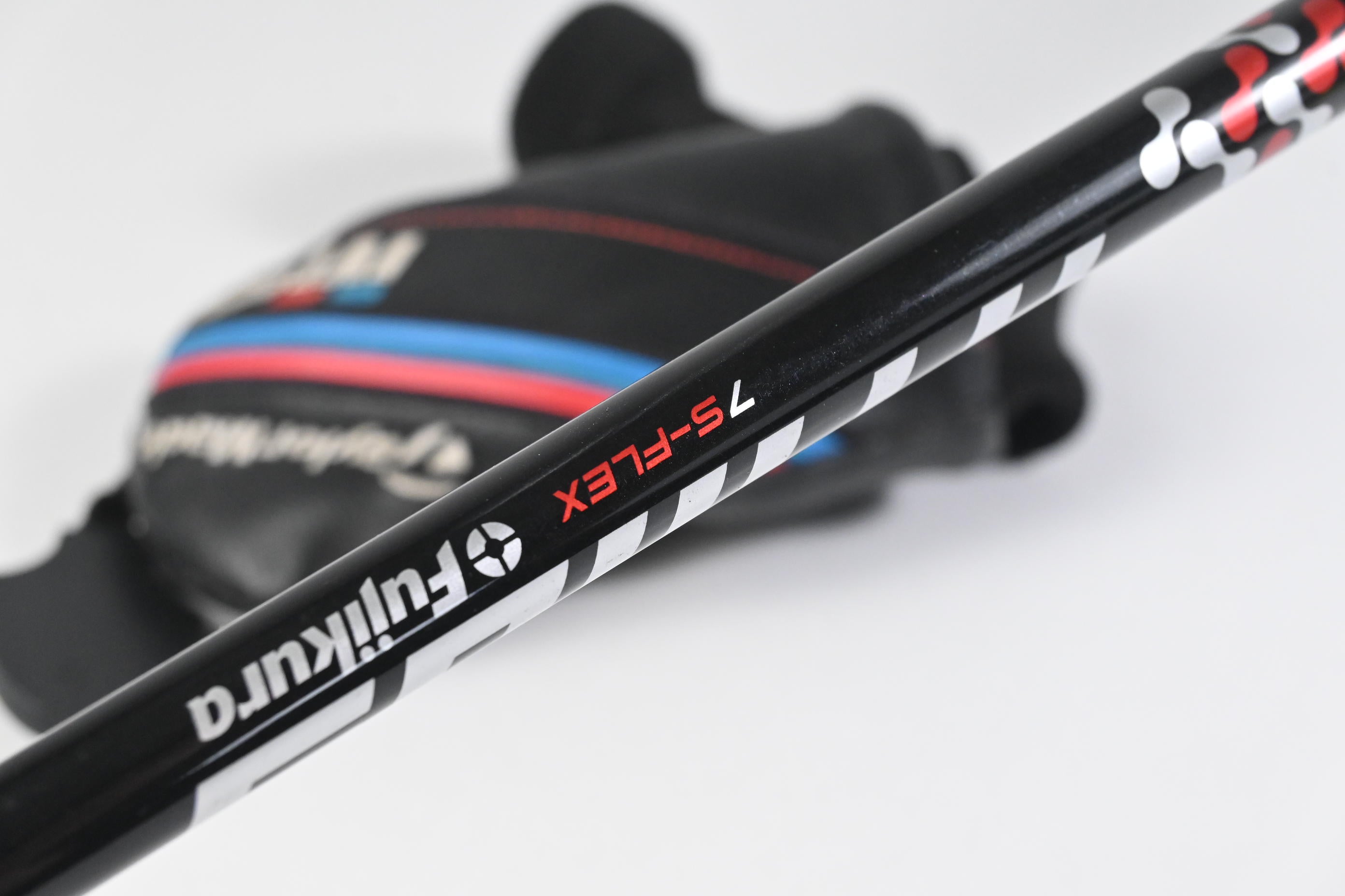 Taylormade M4 #4 Hybrid / 22 Degree / Stiff Flex Fujikura Atmos Red 7 Shaft