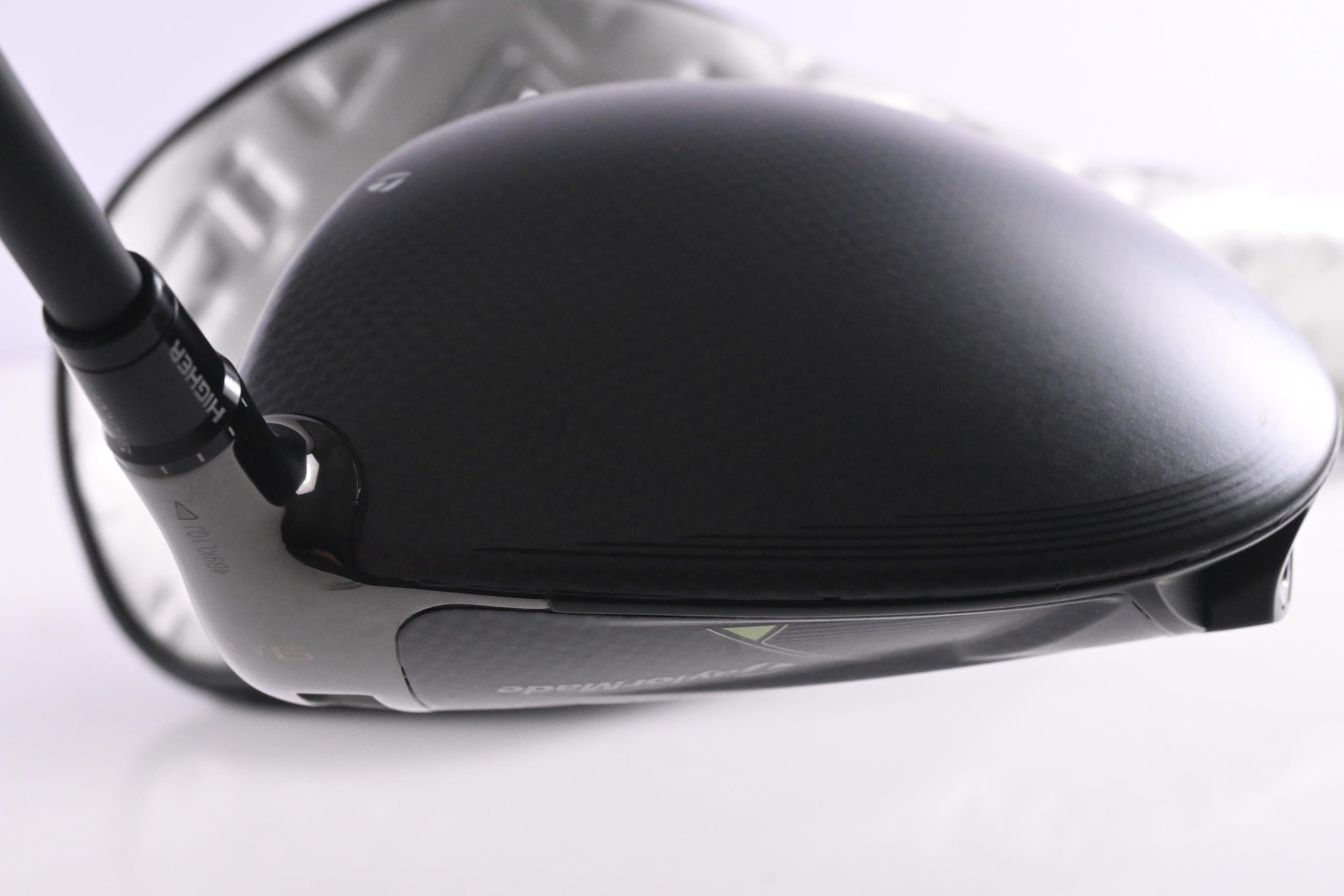 Taylormade Qi35 Driver / 9 Degree / Regular Flex Vanquish 5 Shaft