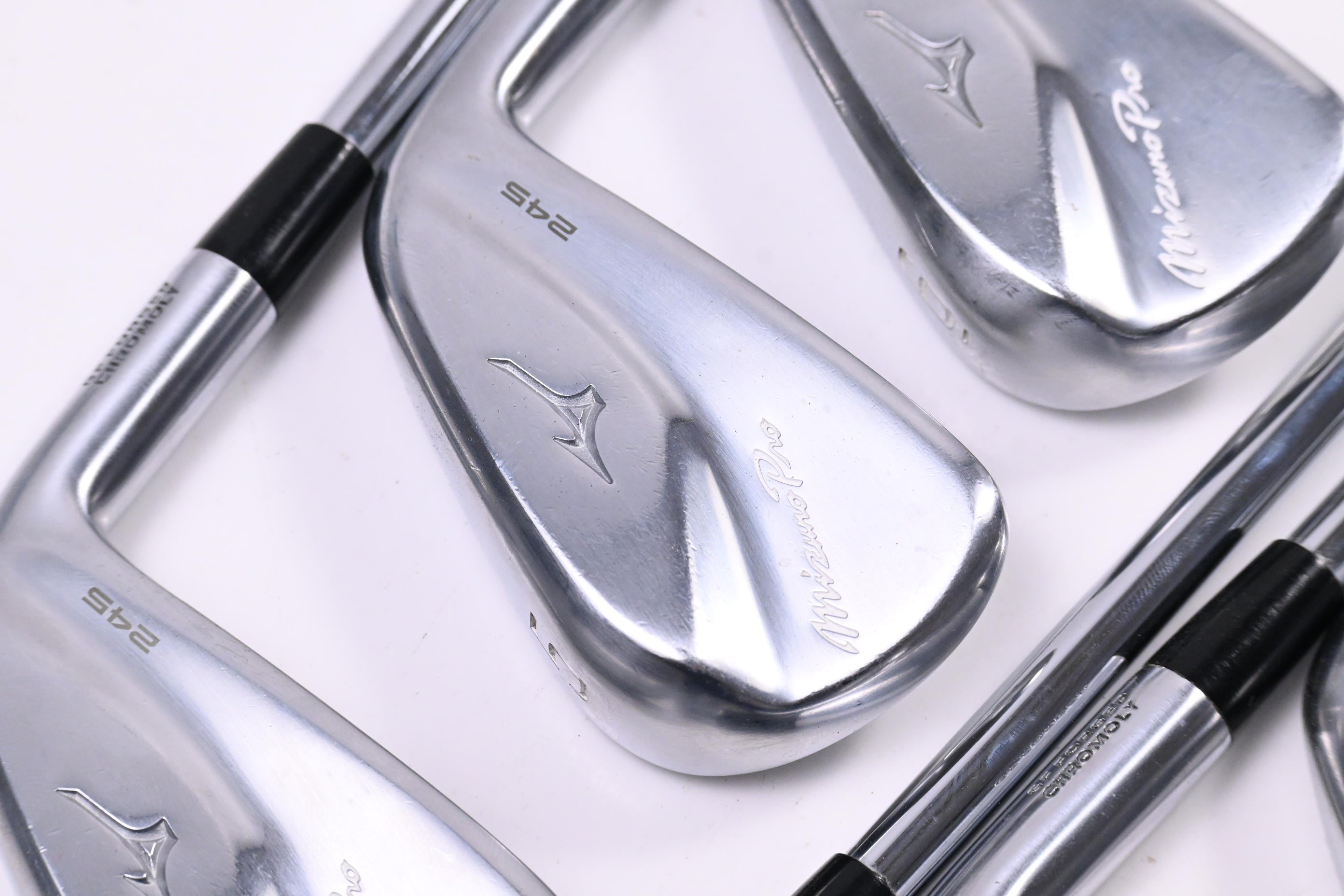 Mizuno Pro 245 Irons / 4-PW / Regular Flex Dynamic Gold Mid 100 R300 Shafts