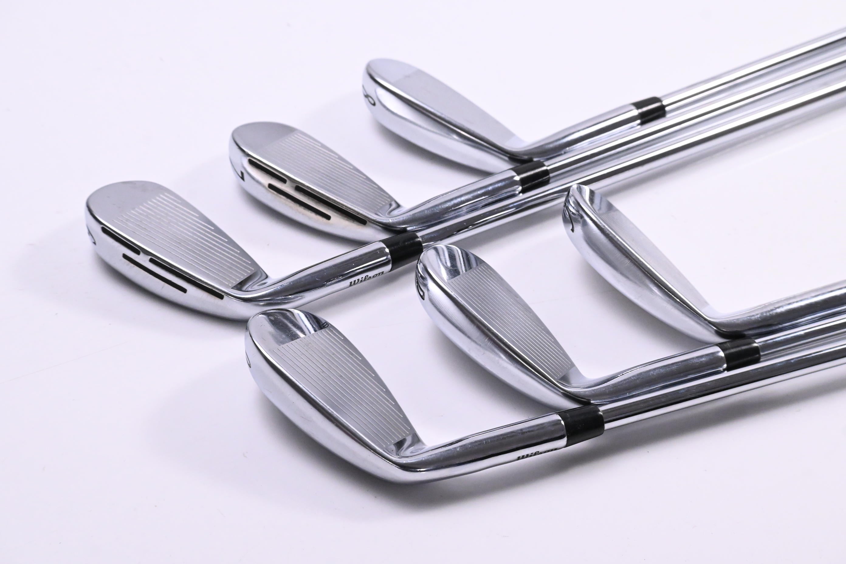 Wilson D9 Forged Irons / 6-PW+GW / Regular Flex Dynamic Gold 95 R300 Shafts