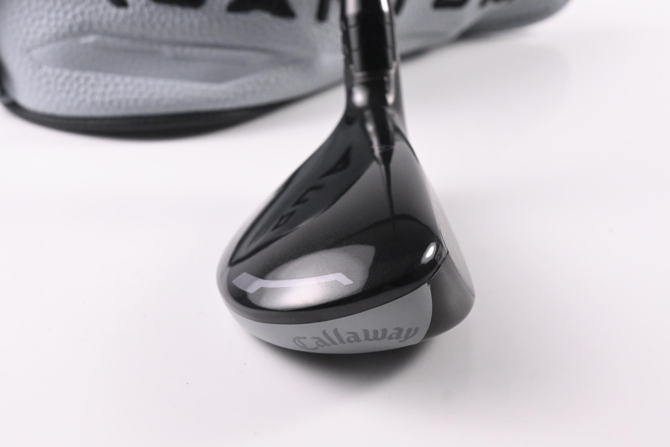 Callaway Quantum Max #4 Hybrid / 21 Degree / Stiff Flex Denali Charcoal 70 Shaft