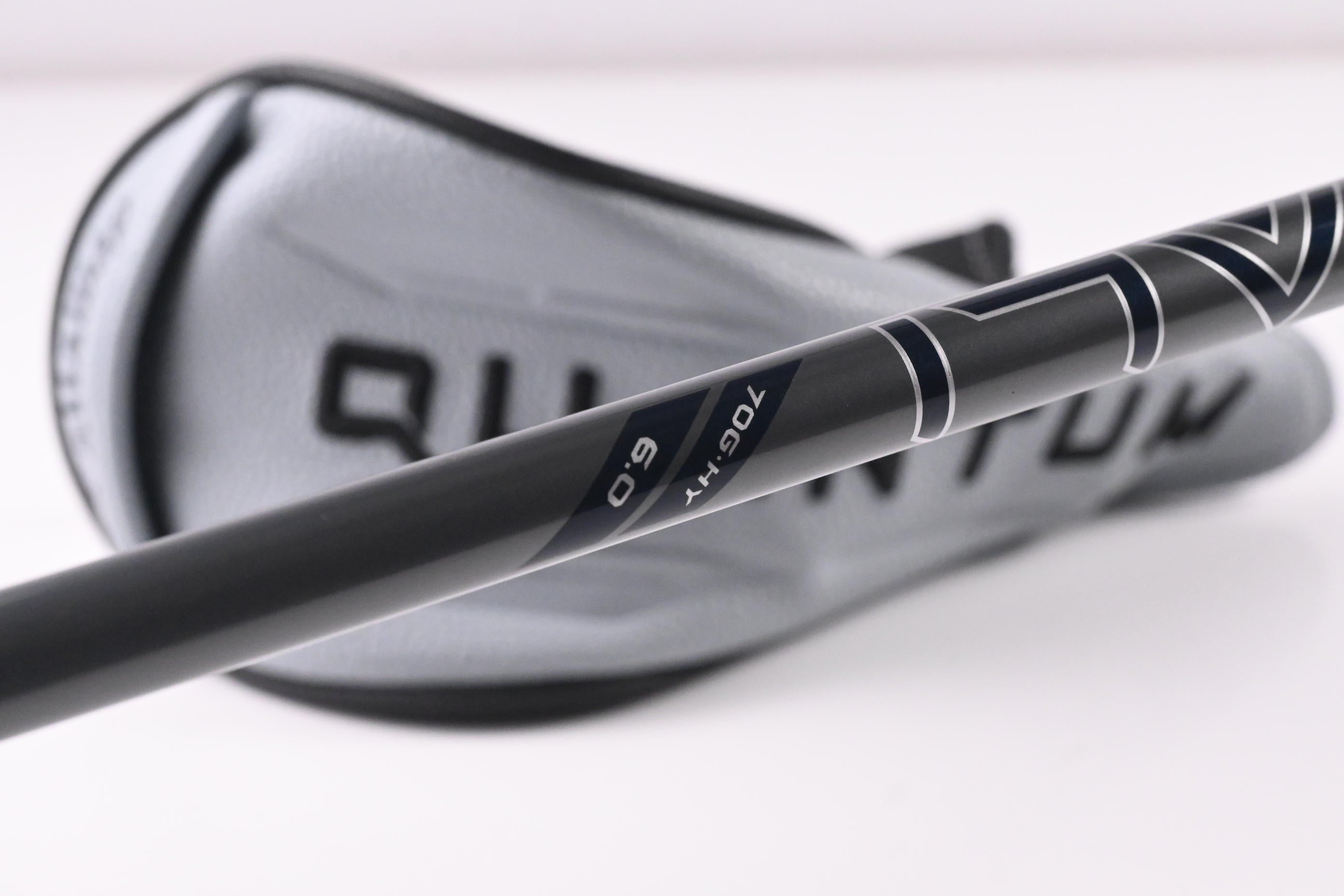 Callaway Quantum Max #4 Hybrid / 21 Degree / Stiff Flex Denali Charcoal 70 Shaft