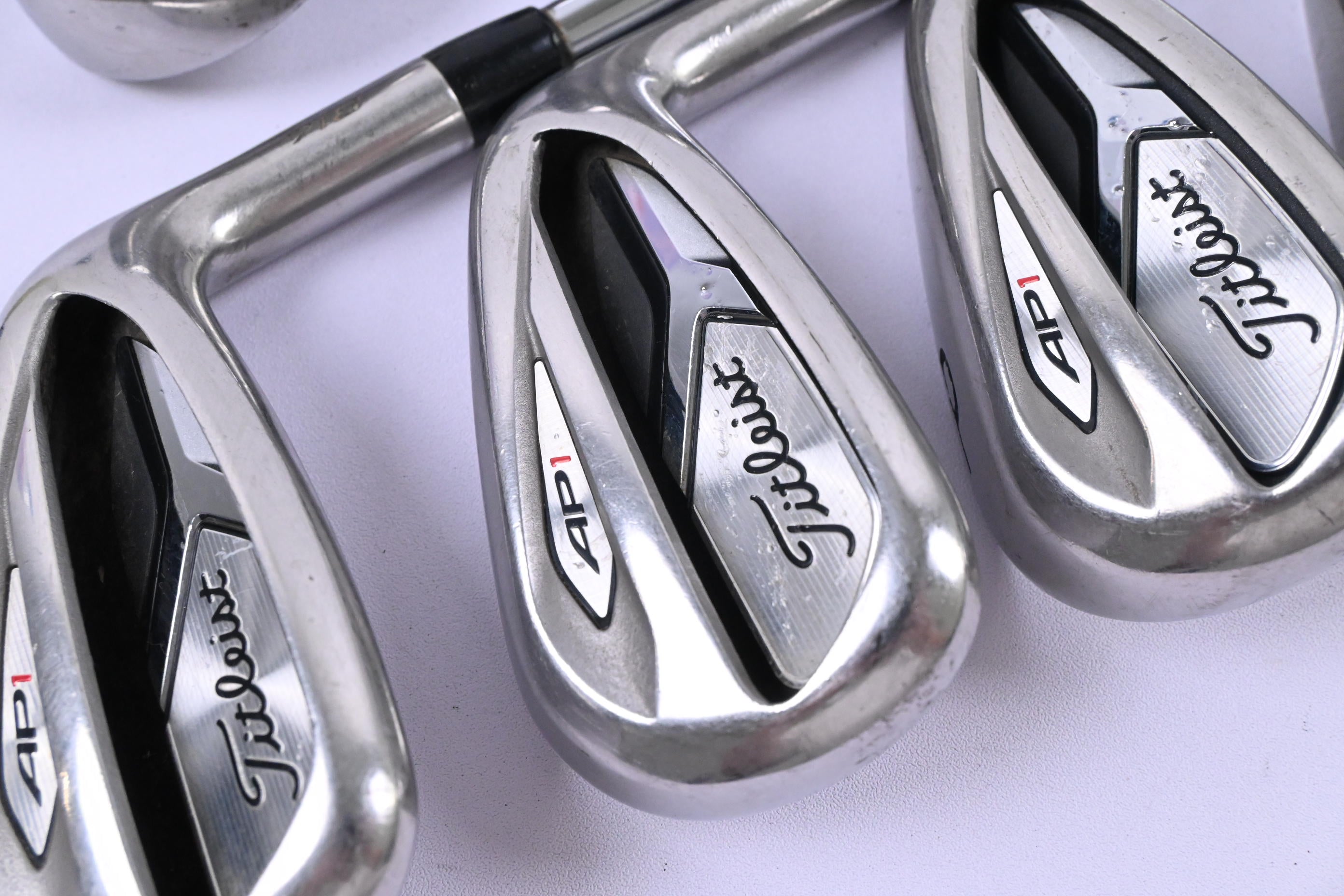 Titleist 718 AP1 Irons / 5-PW+48* / Regular Flex AMT Red R300 Shafts