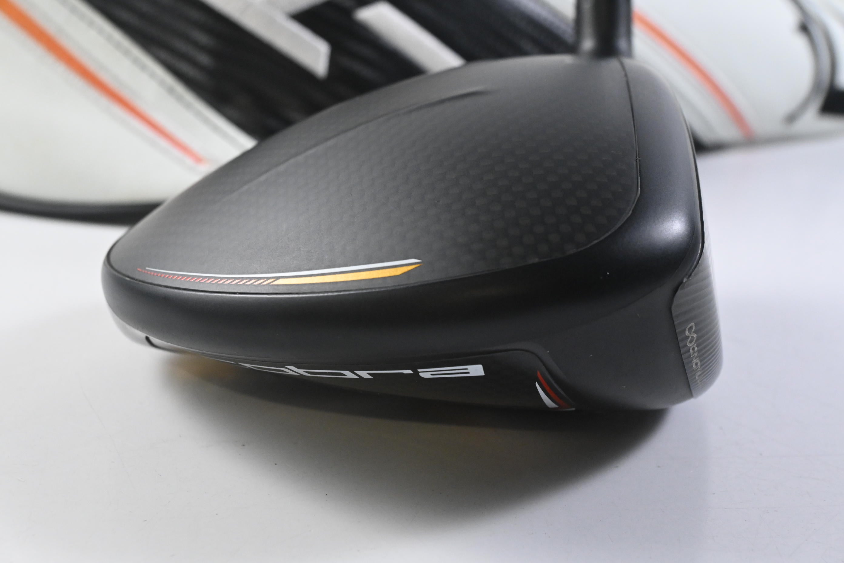 Cobra LTDx Driver / 10.5 Degree / Regular Flex UST Helium Nano Core 5 Shaft