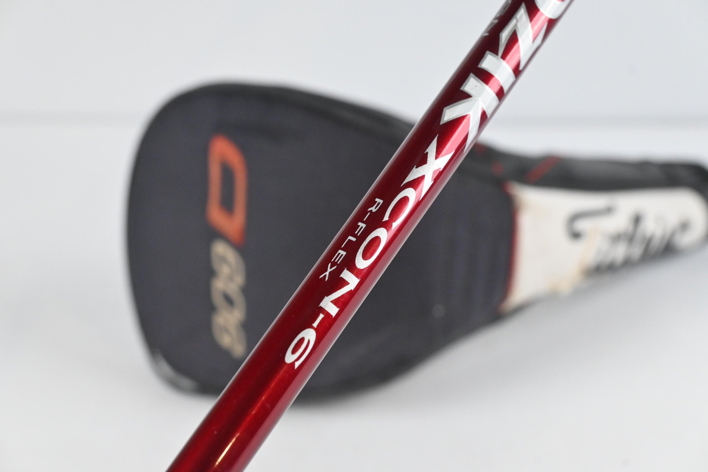 Titleist 909 D Comp Driver / 11.5 Degree / Regular Flex Matrix Ozik XCon-6 Shaft