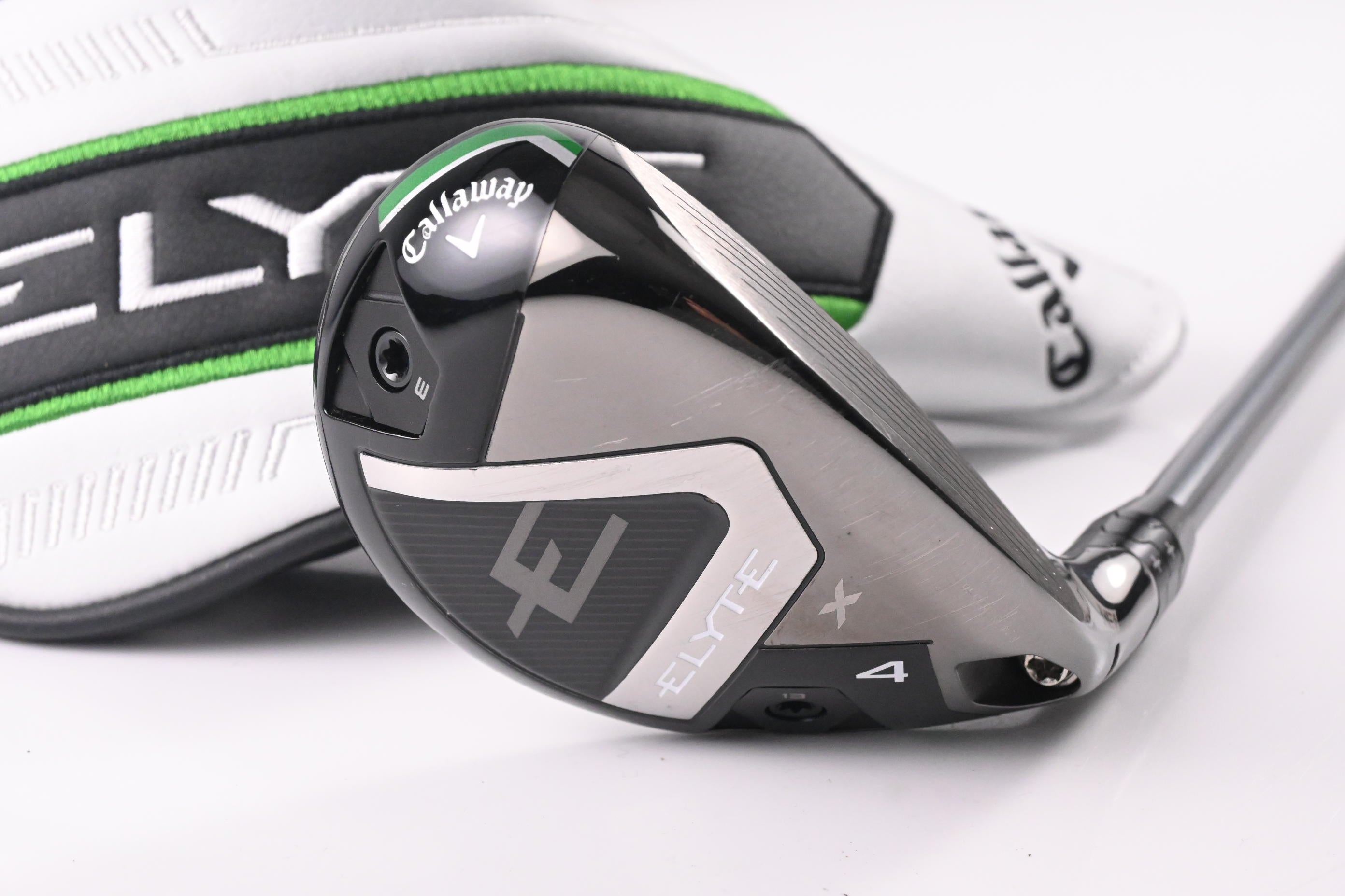Callaway Elyte X #4 Hybrid / 21 Degree / Regular Flex Denali Charcoal 60 Shaft