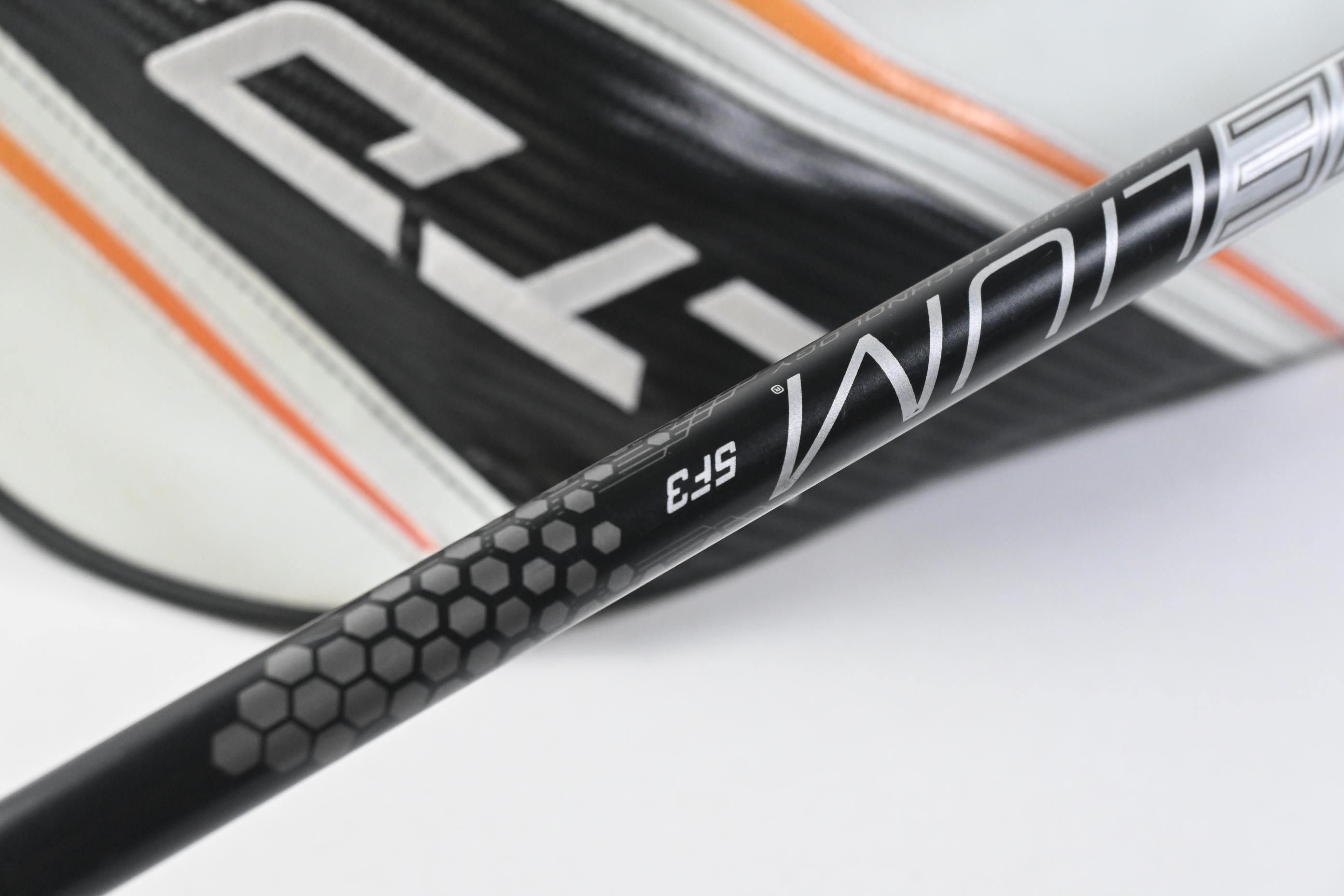 Cobra LTDx Driver / 10.5 Degree / Regular Flex UST Helium Nano Core 5 Shaft