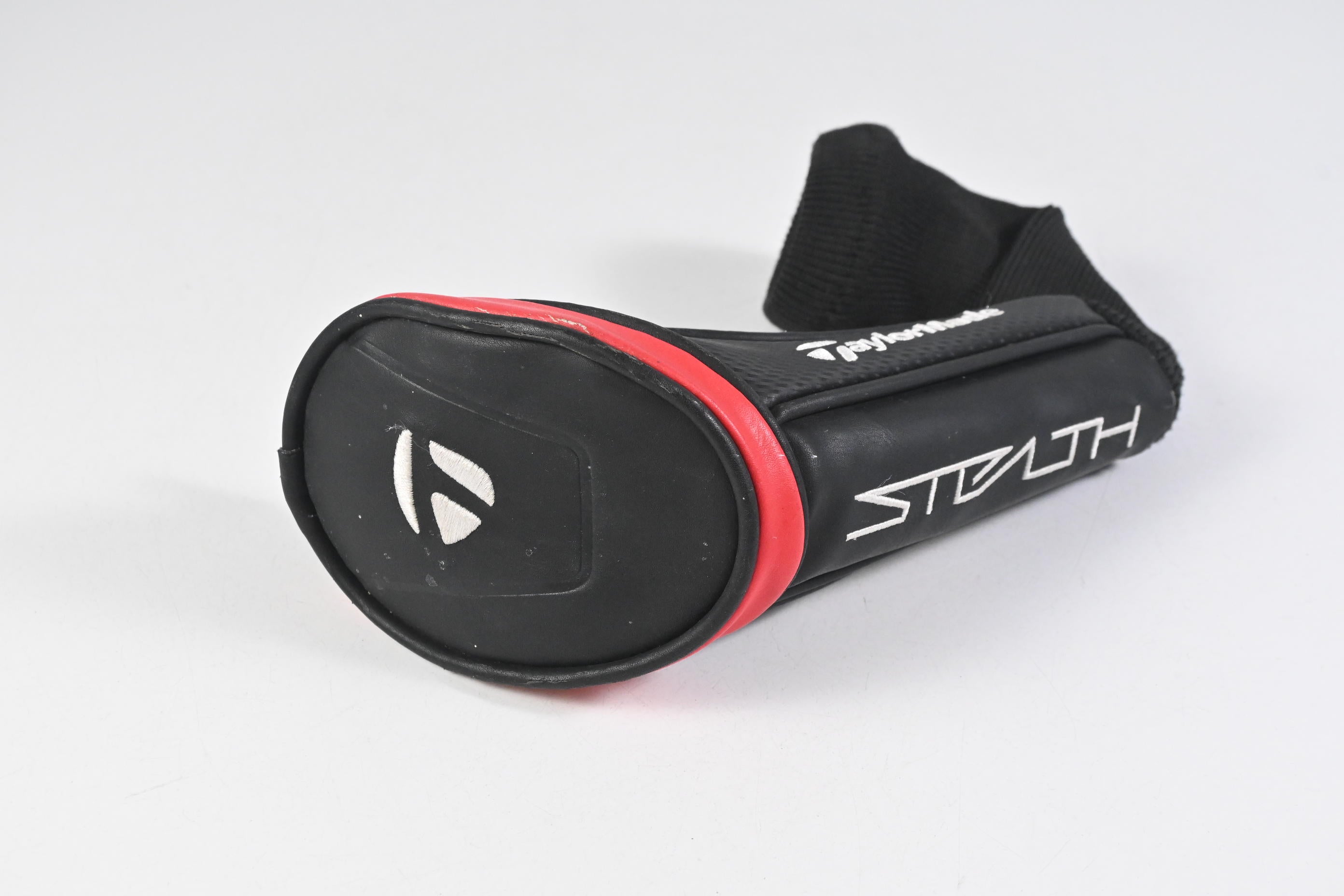 Taylormade Stealth Plus #2 Hybrid / 17 Degree / Regular Flex HZRDUS Smoke Red