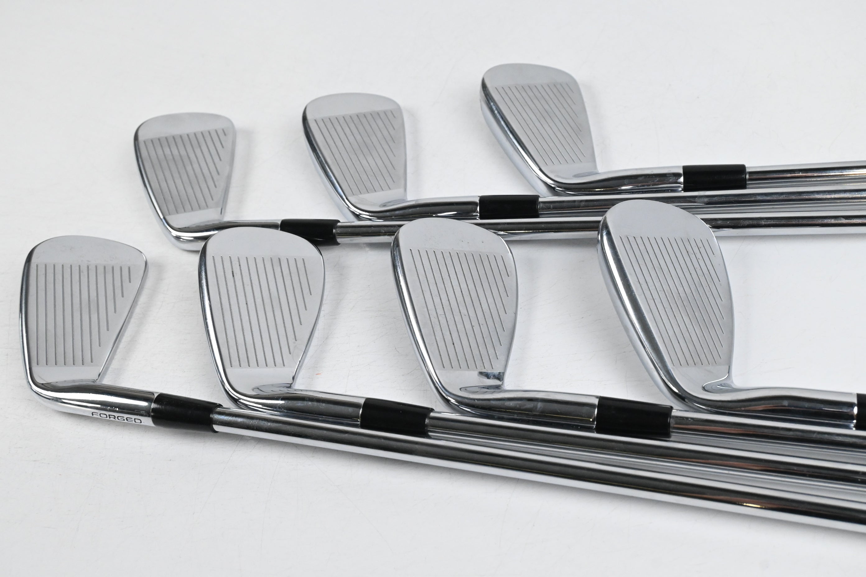 Kirkland Signature Irons / 4-PW / Regular Flex Elevate 115 Shafts