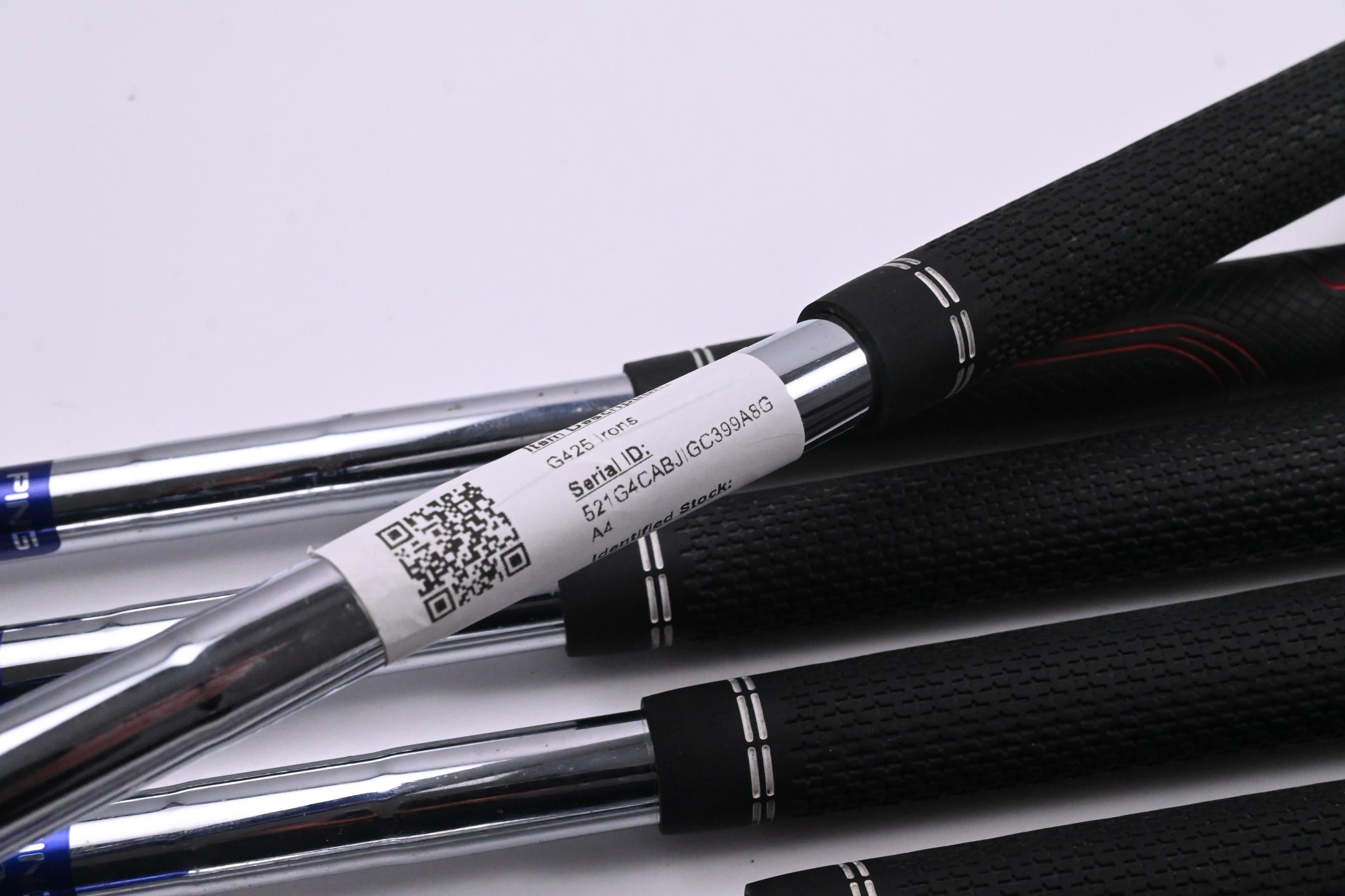 Ping G425 Irons / 4-PW+SW / White Dot / Regular Flex Ping AWT 2.0 Shafts