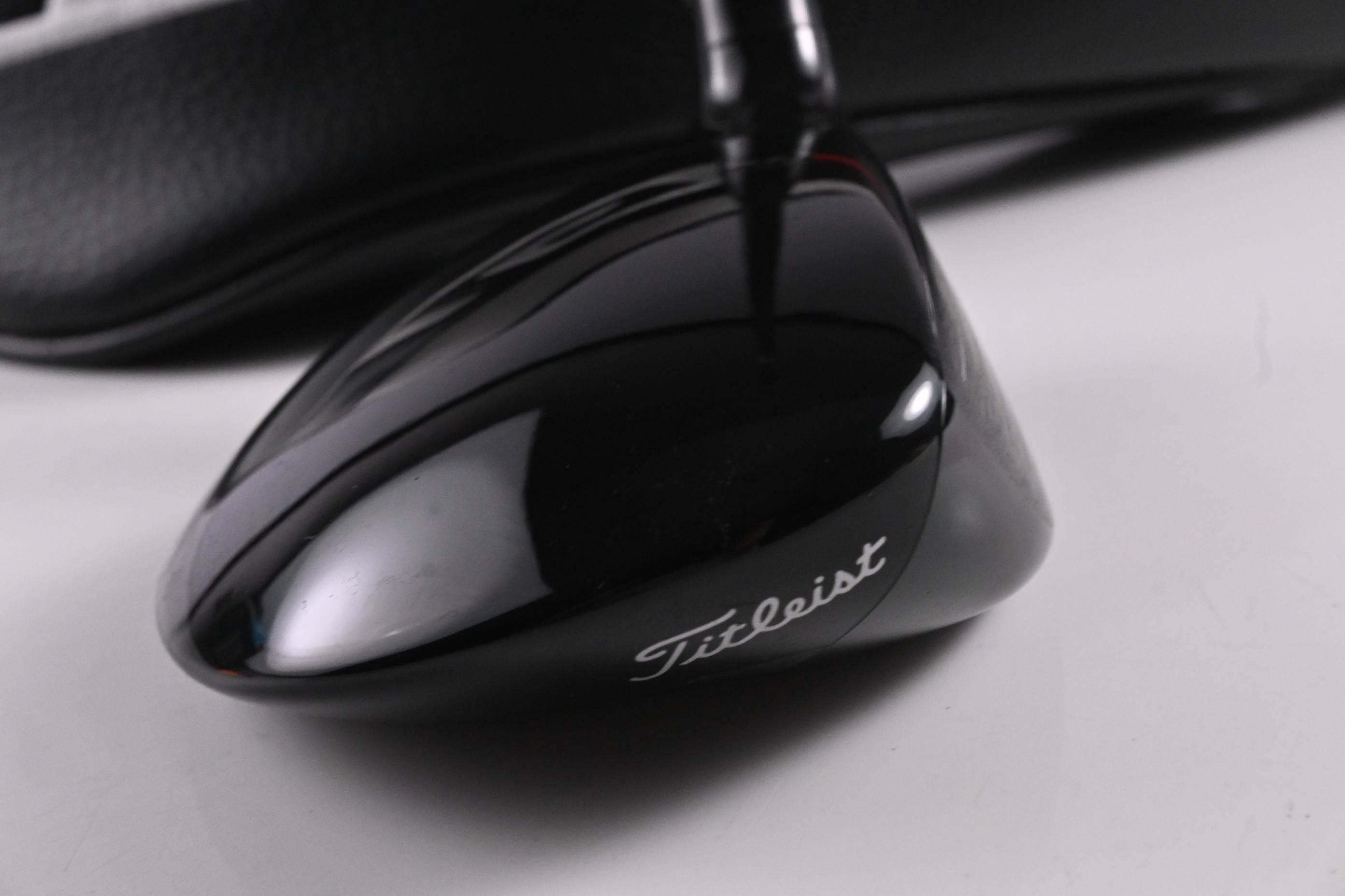 Titleist GT2 #5 Wood / 18 Degree / Regular Flex HZRDUS CB Red 60 Shaft
