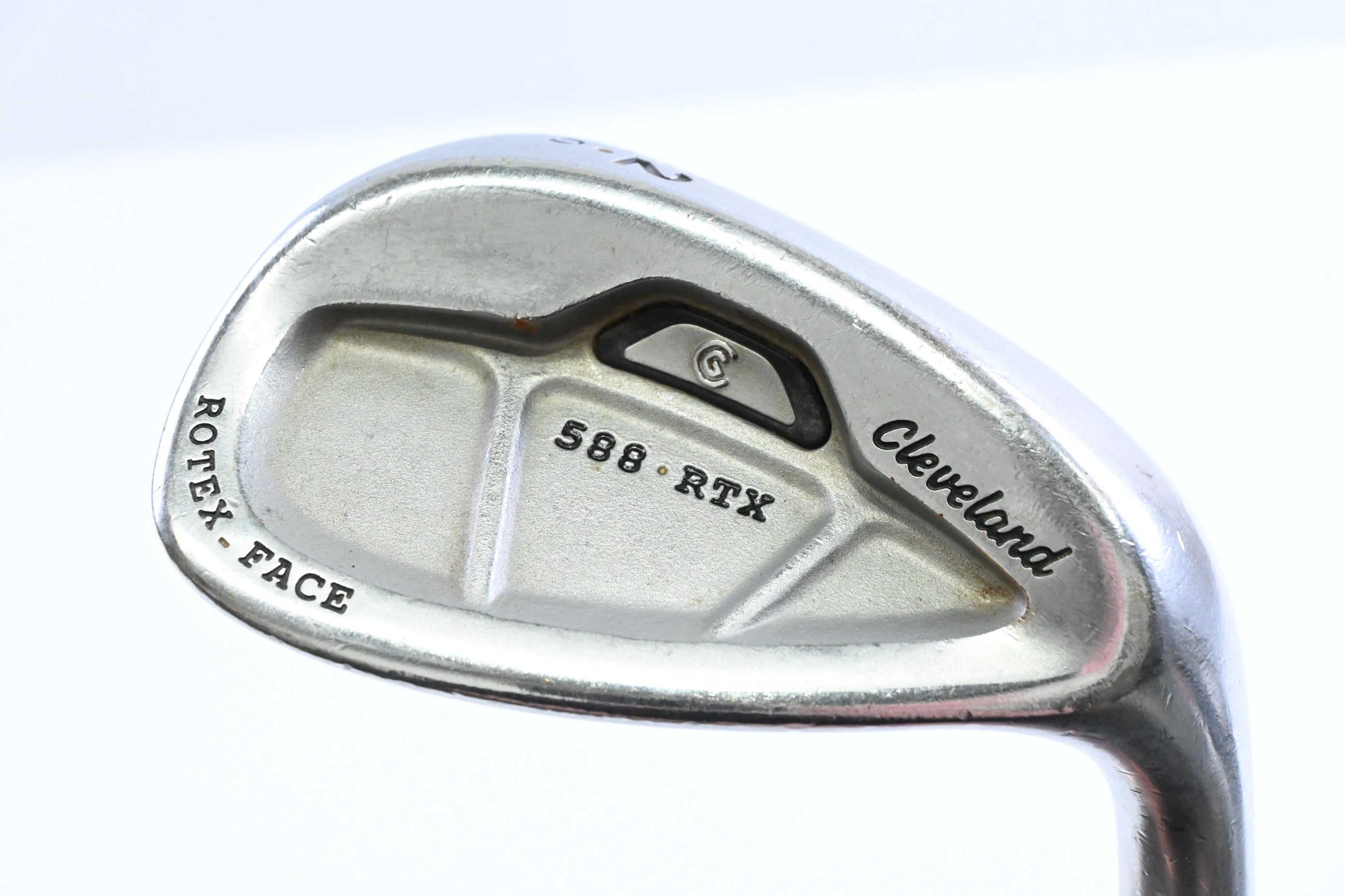 Cleveland 588 RTX Gap Wedge / 52 Degree / Wedge Flex Dynamic Gold Shaft