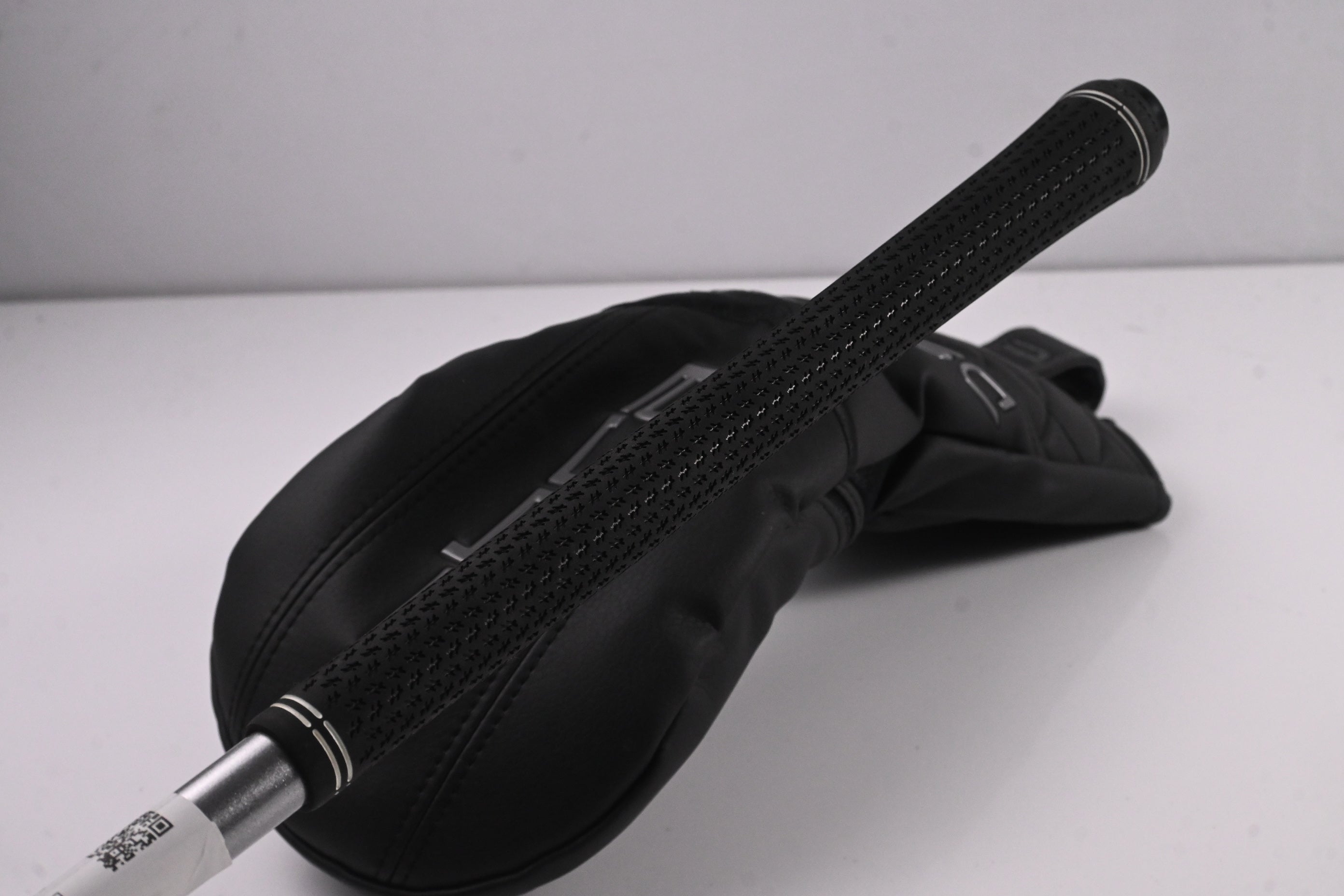 Cobra DS-Adapt LS Driver / 10.5 Degree / Stiff Flex Fujikura Pro 60 Shaft