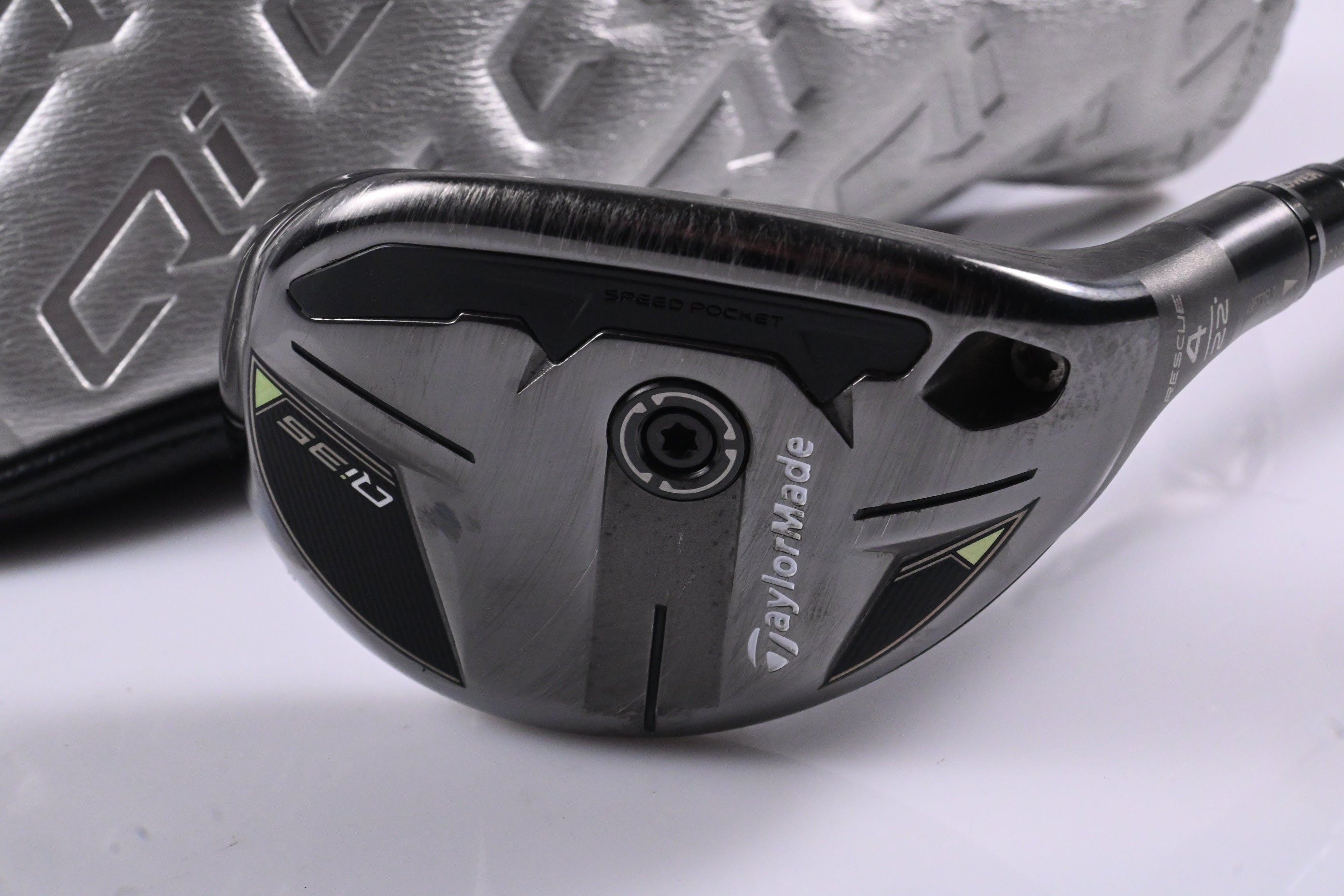 Taylormade Qi35 #4 Hybrid / 22 Degree / Regular Flex Fujikura Ventus Blue '25 6