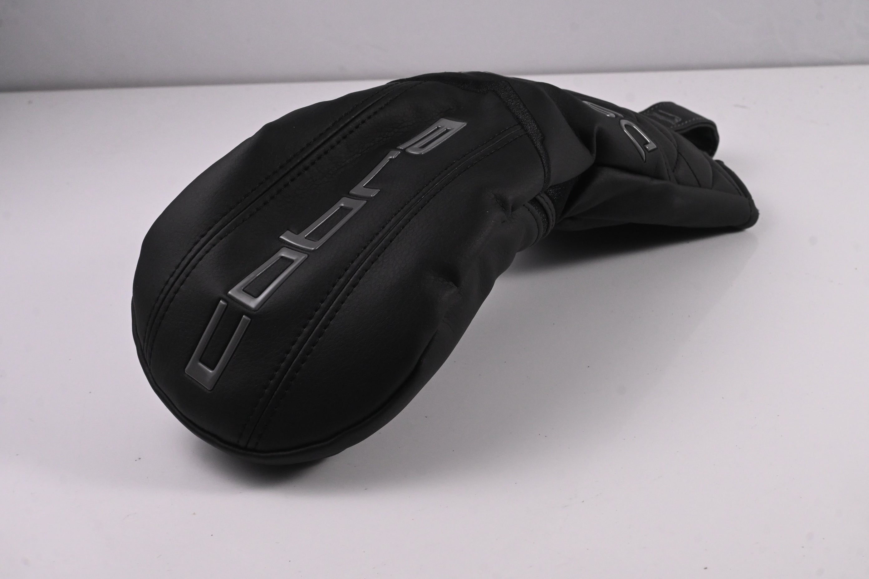 Cobra DS-Adapt LS Driver / 10.5 Degree / Stiff Flex Fujikura Pro 60 Shaft