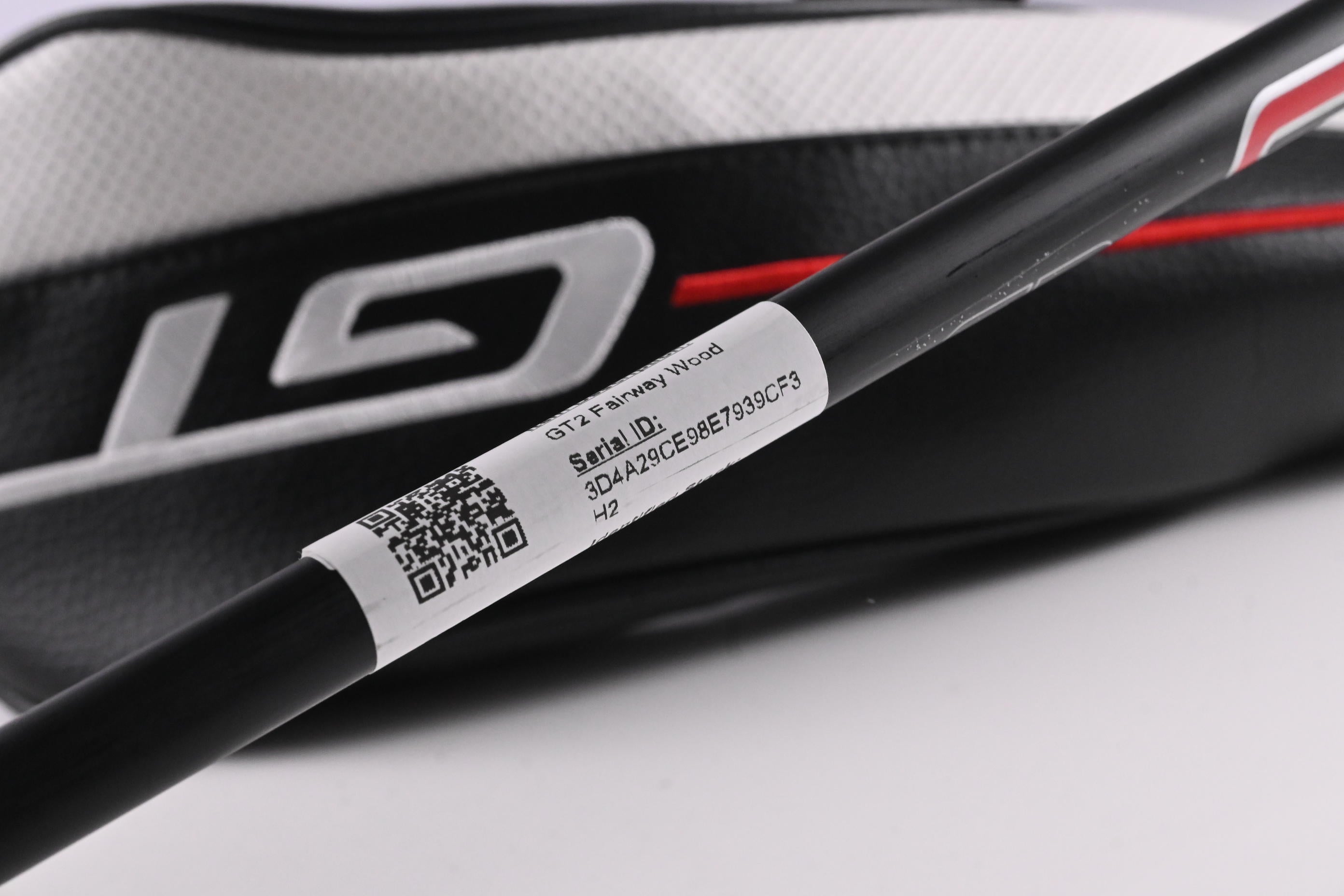 Titleist GT2 #5 Wood / 18 Degree / Regular Flex HZRDUS CB Red 60 Shaft