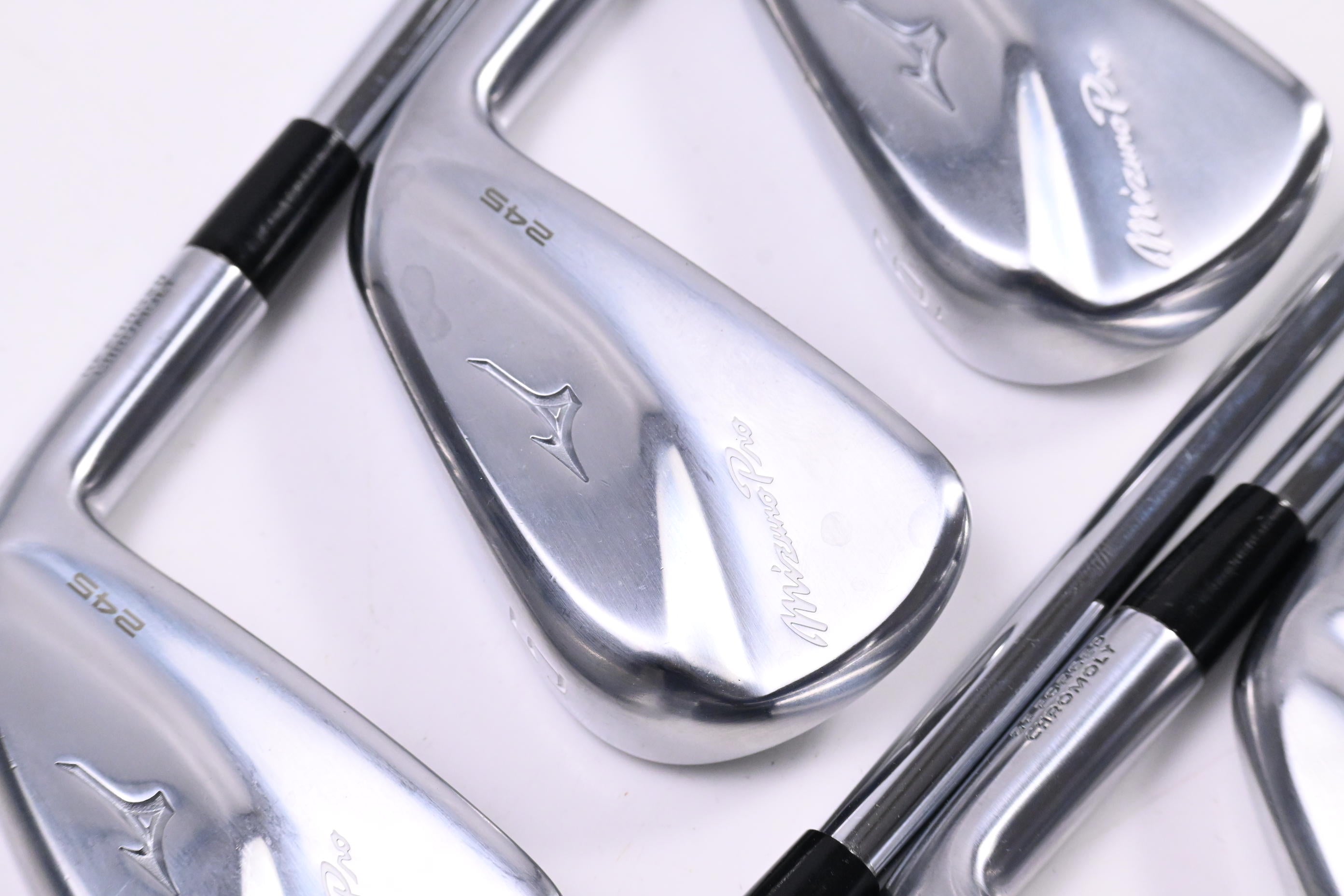 Mizuno Pro 245 Irons / 4-PW / Regular Flex Dynamic Gold MID 100 R300 Shafts