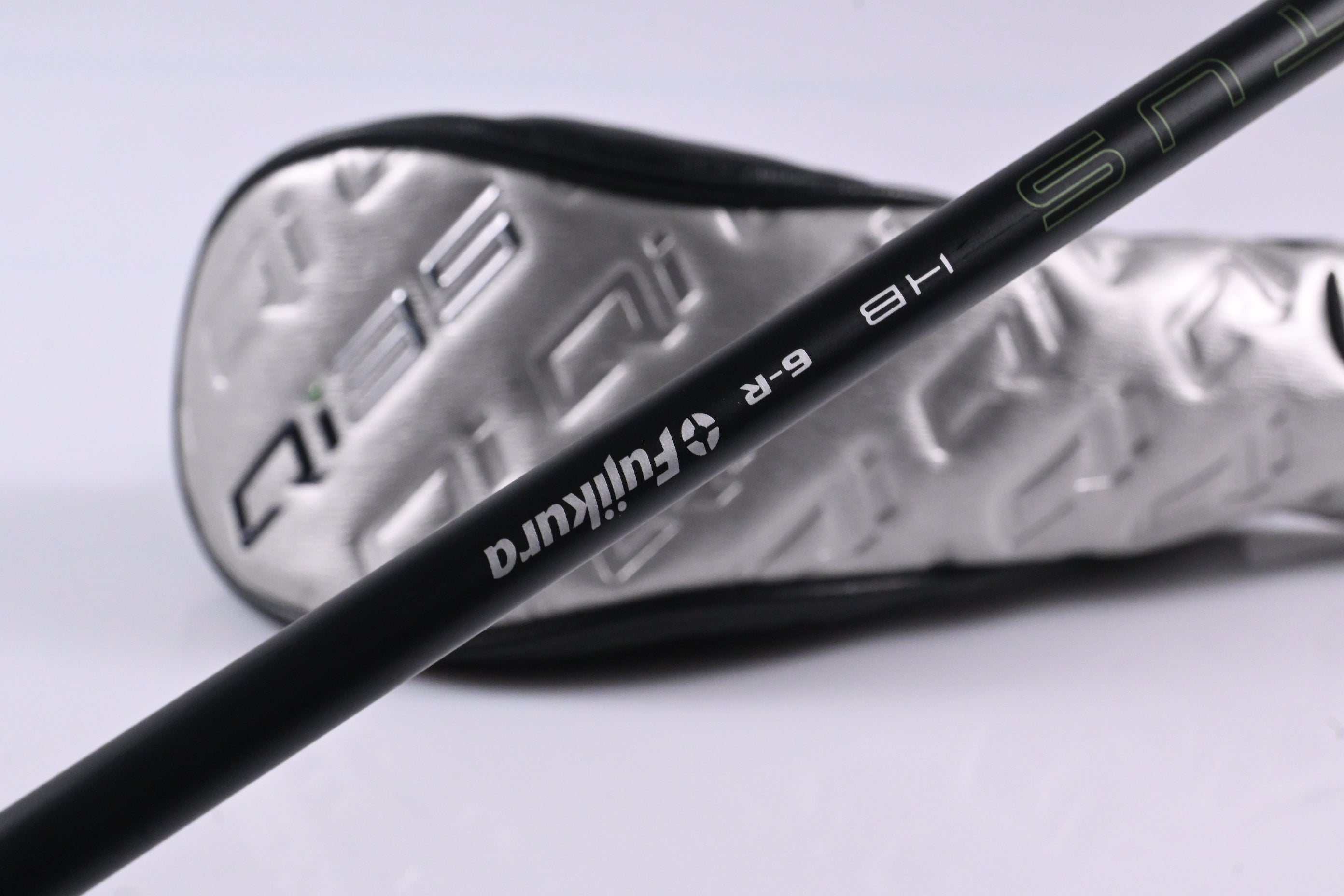 Taylormade Qi35 #4 Hybrid / 22 Degree / Regular Flex Fujikura Ventus Blue '25 6