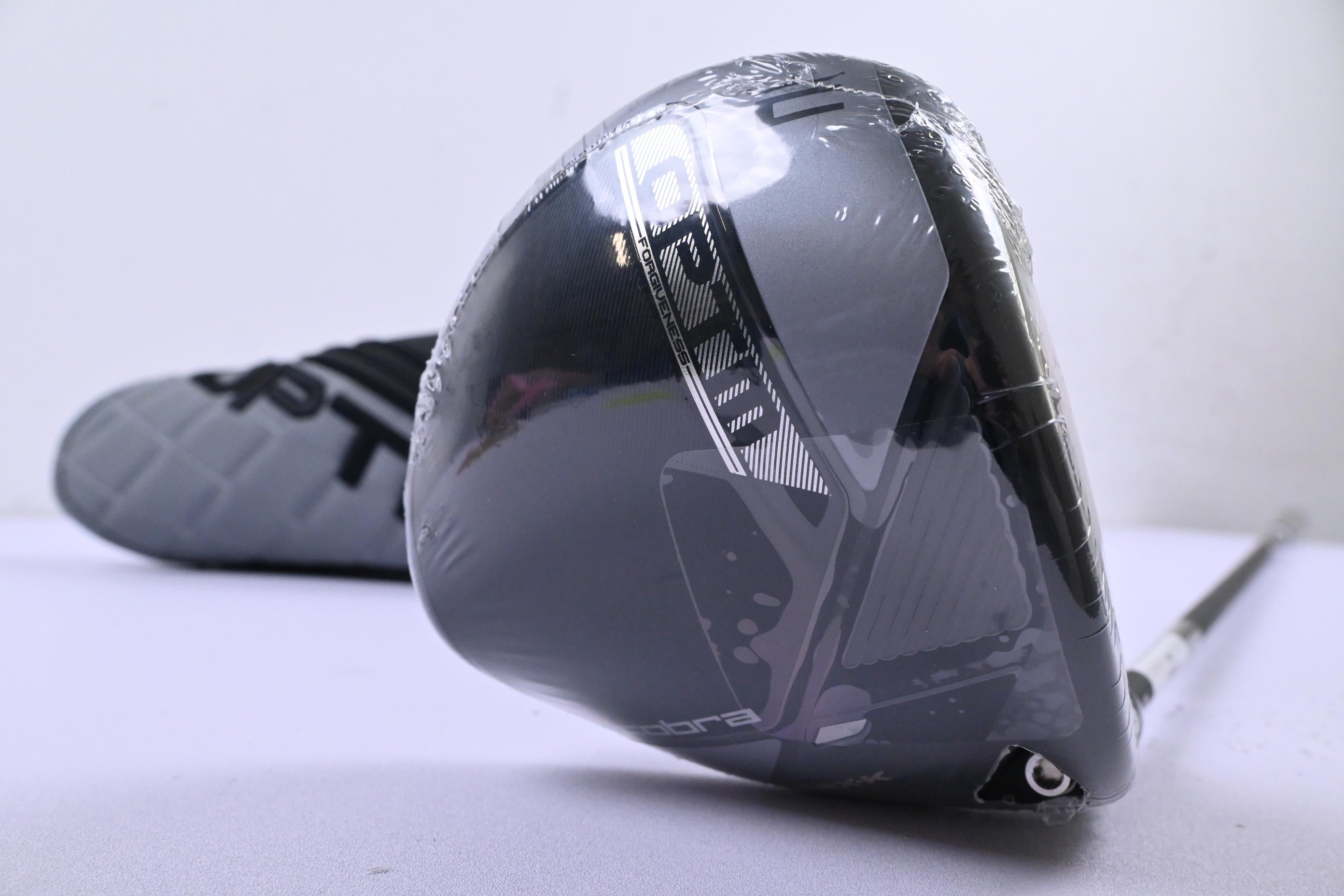 Cobra OPTM MAX-K Driver / 10.5 Degree / Regular Flex Kai'li Dark Waves Red 50