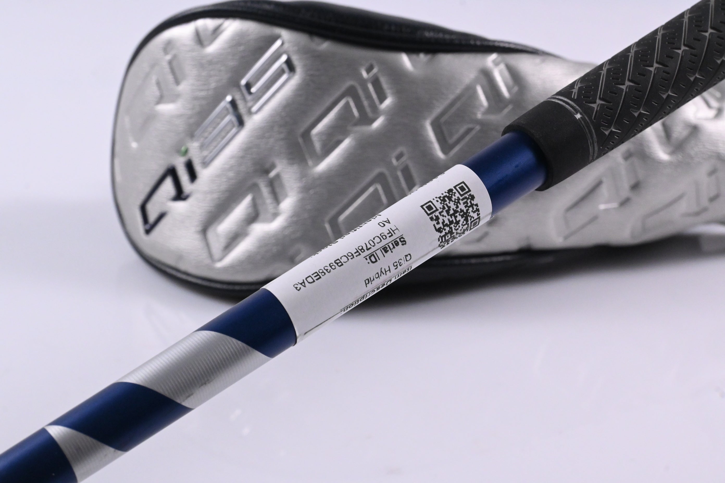 Taylormade Qi35 #4 Hybrid / 22 Degree / Regular Flex Fujikura Ventus Blue '25 6
