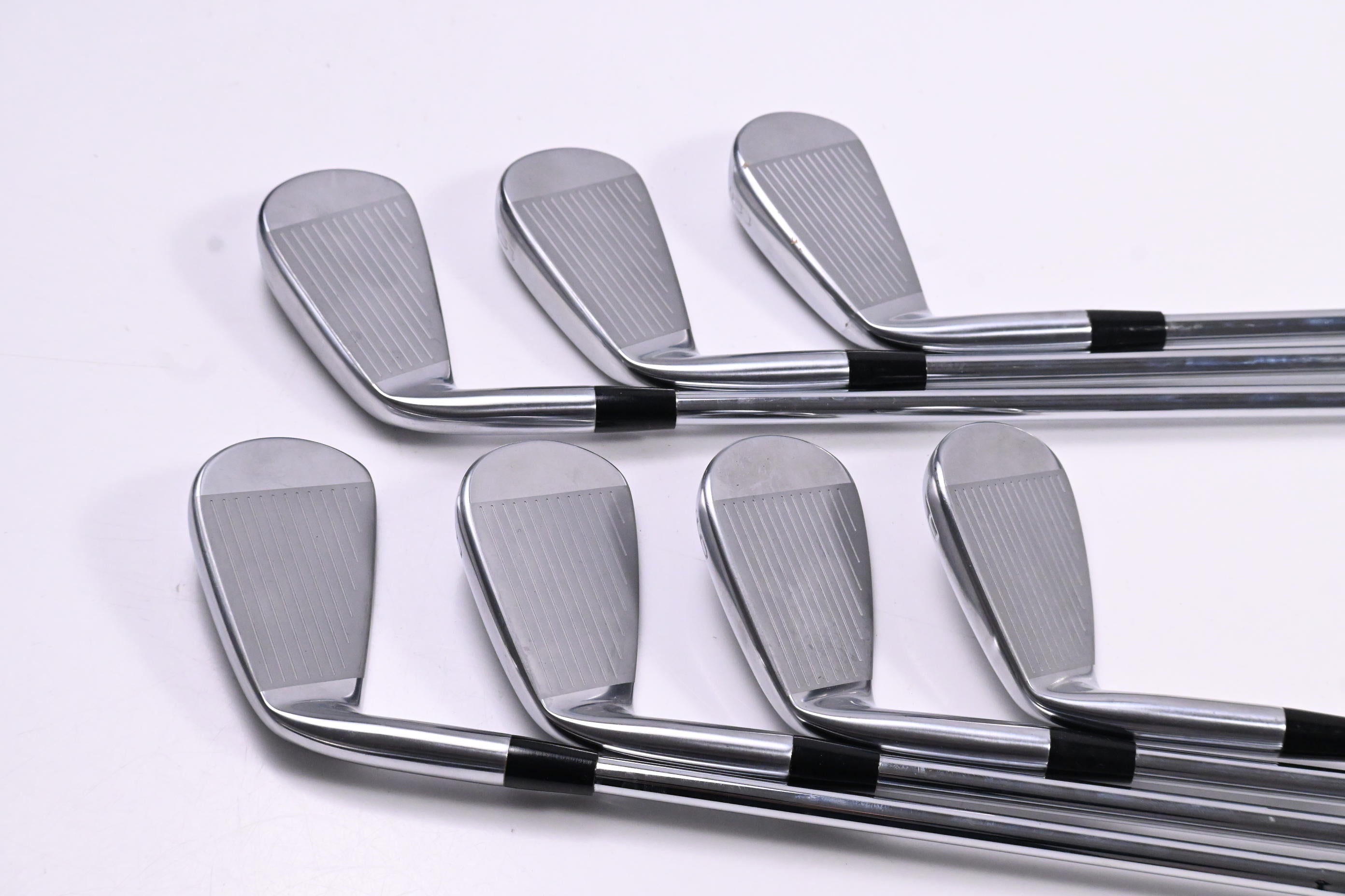 Mizuno Pro 245 Irons / 4-PW / Regular Flex Dynamic Gold MID 100 R300 Shafts
