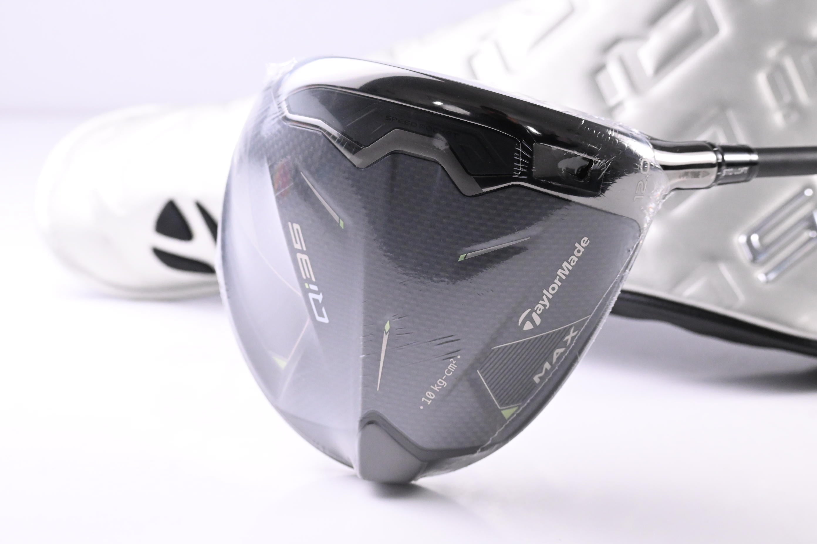 Taylormade Qi35 Max Driver / 12 Degree / Regular Flex Vanquish 4 Shaft