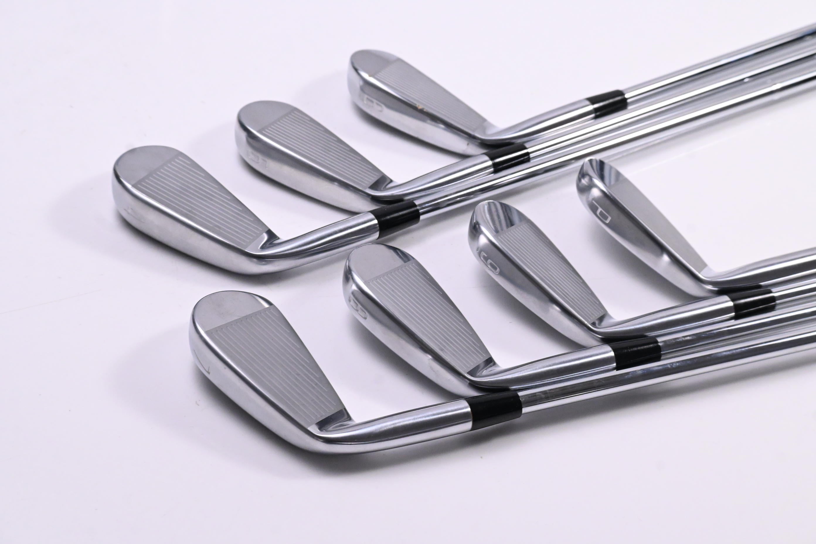 Mizuno Pro 245 Irons / 4-PW / Regular Flex Dynamic Gold MID 100 R300 Shafts
