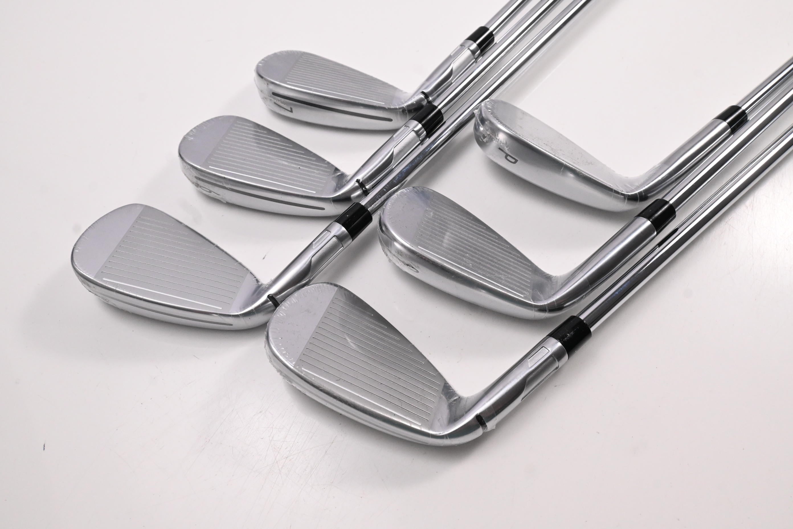 Taylormade Qi Max Irons / 5-PW / Regular Flex KBS MAX MT 85 Shafts