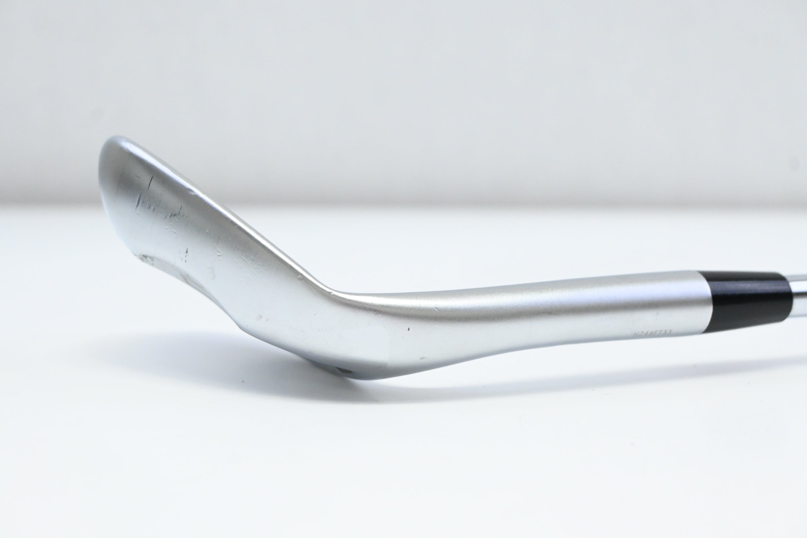 Cobra Snakebite 2023 Sand Wedge / 56 Degree / Stiff Flex KBS Hi-Rev 2.0 125