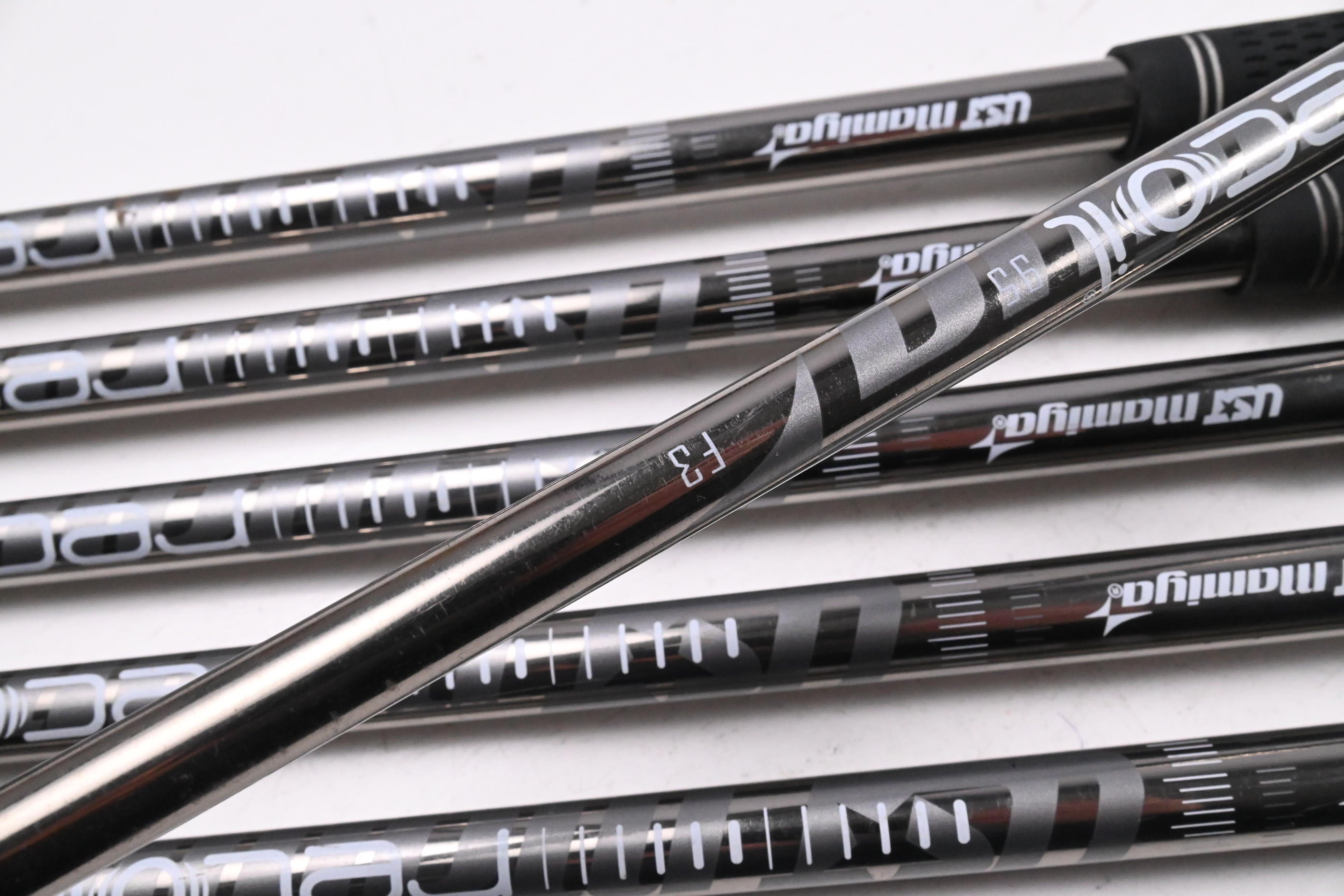 Mizuno JPX 923 Hot Metal Irons / 5-PW / Regular Flex UST Recoil 95 Shafts