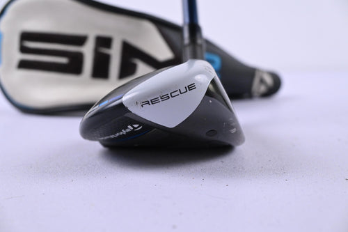 Taylormade SIM2 Max #4 Hybrid / 22 Degree / Regular Flex Fujikura Ventus Blue 6