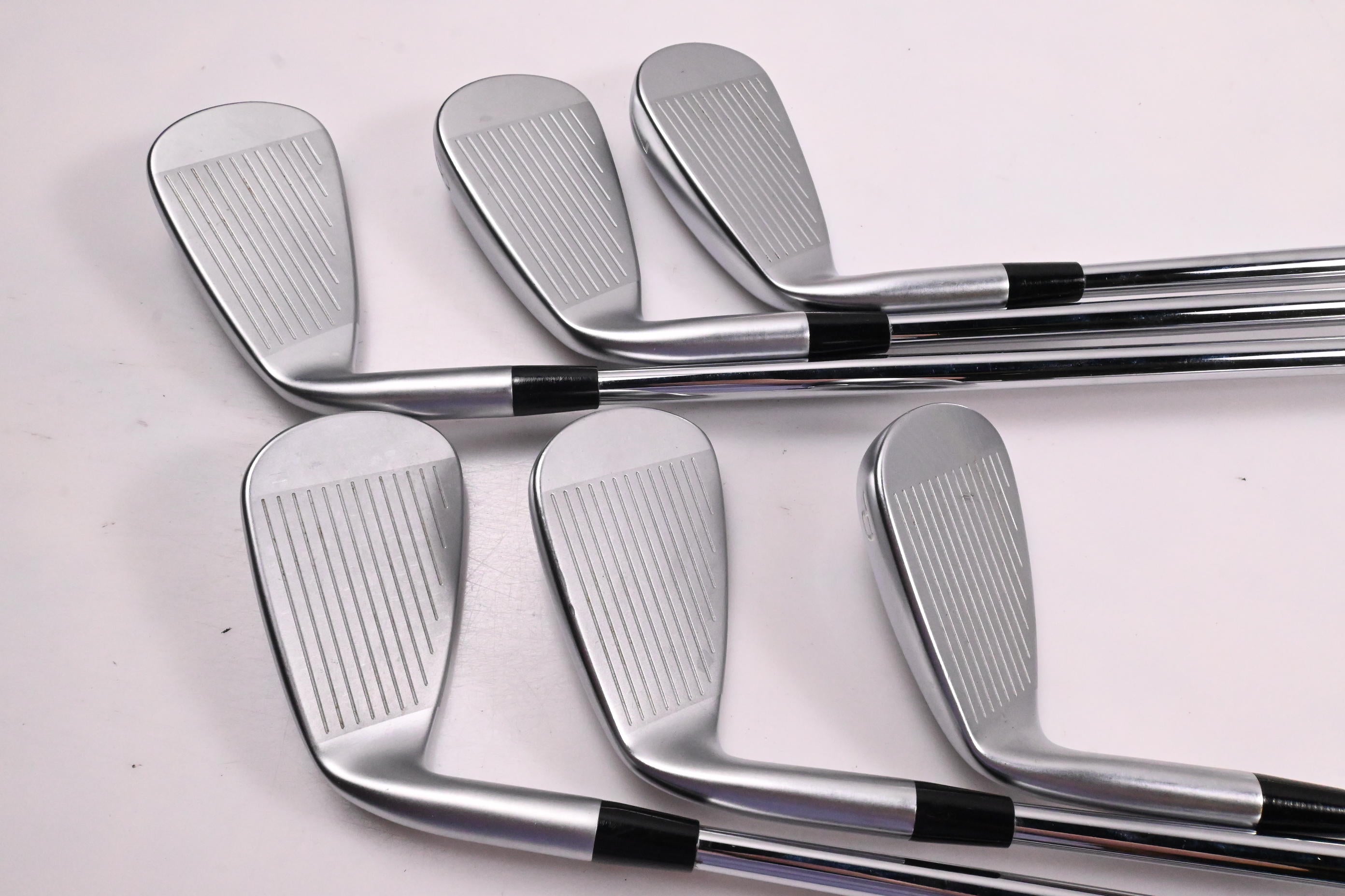 Mizuno JPX 923 Hot Metal Irons / 5-PW / Stiff Flex Dynamic Gold 105 S300 Shafts