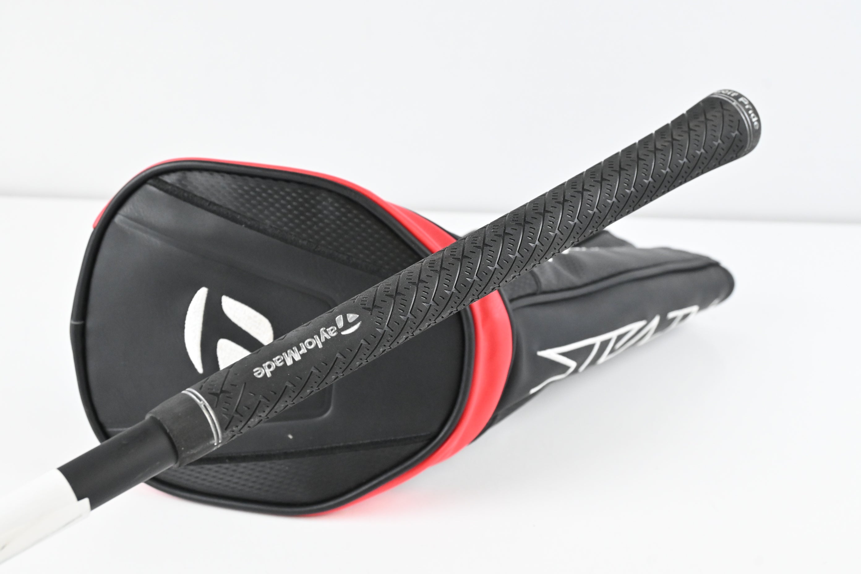 Taylormade Stealth Driver / 9 Degree / Stiff Flex REAX Blue 50 Shaft