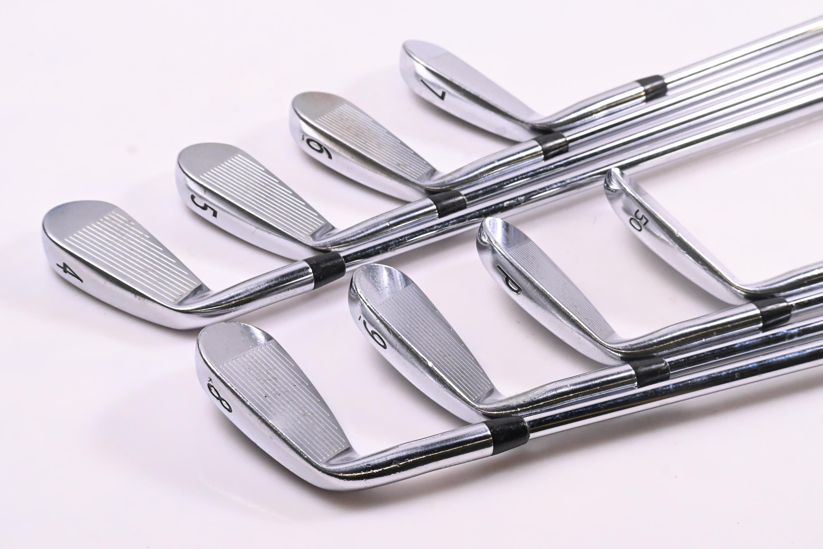 Titleist 718 AP2 Irons / 4-PW+50° / Regular Flex Project X Shaft