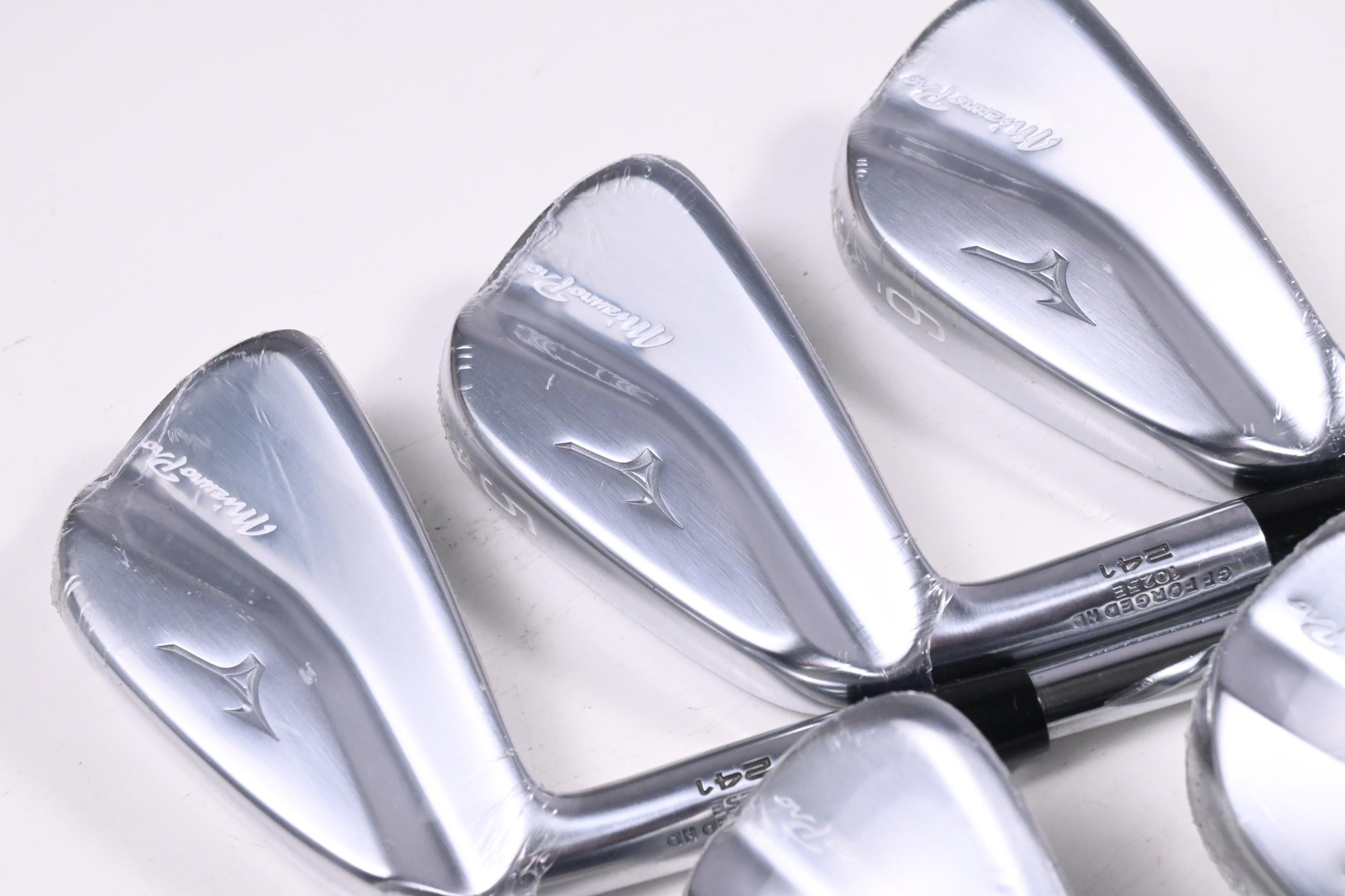 Left Hand Mizuno Pro 241 Irons / 4-PW / X-Flex N.S.Pro Modus³ Tour 120 Shafts