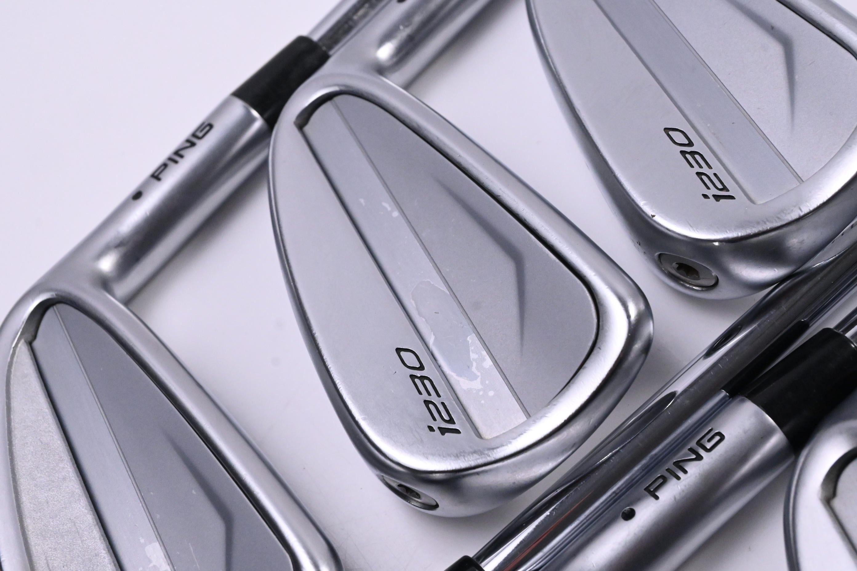 Ping i230 Irons / 5-PW+UW / Black Dot / Regular Flex Elevate MPH 95 Shafts