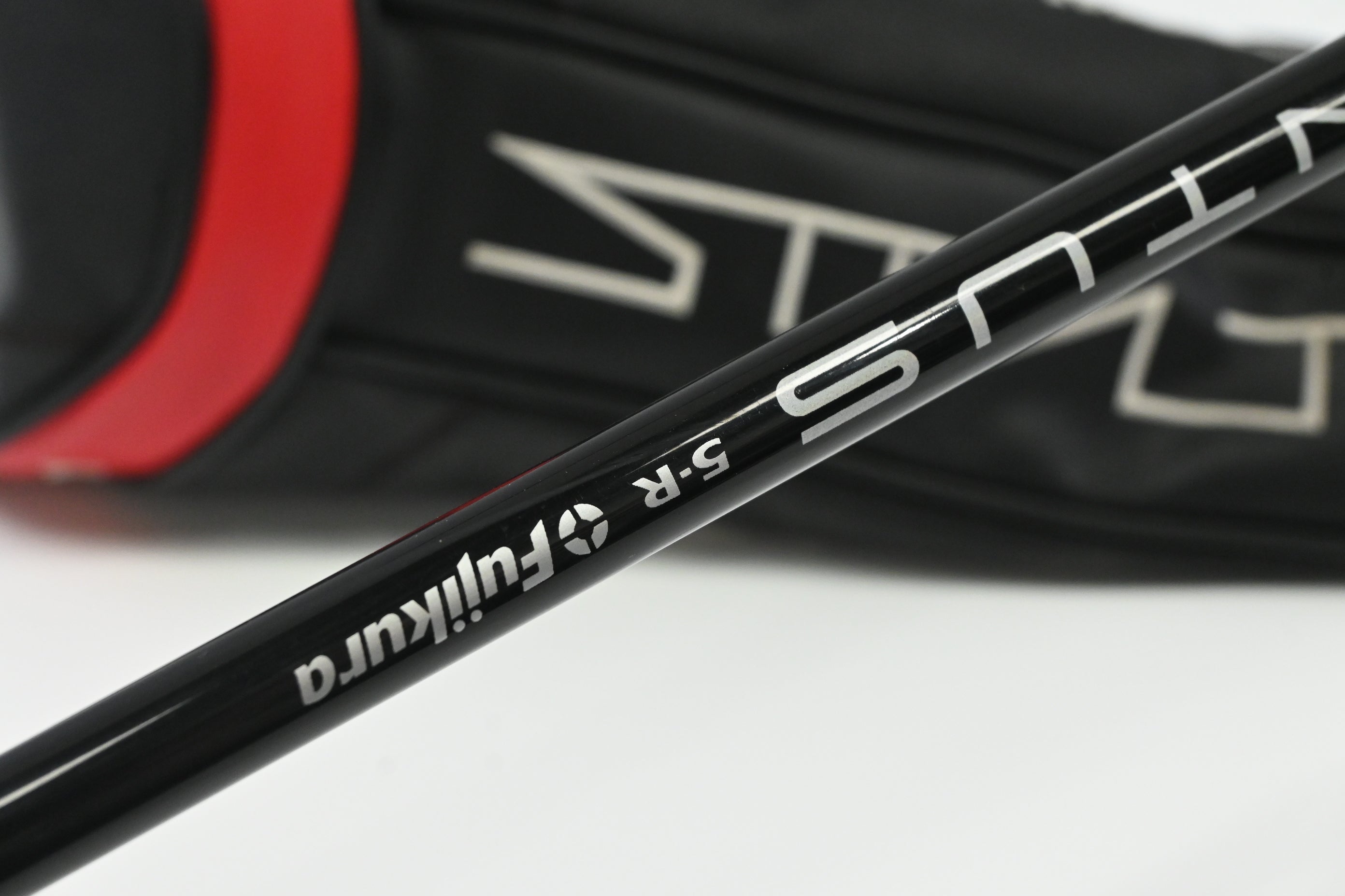 Taylormade Stealth Driver / 10.5 Degree / Regular Flex Fujikura Ventus Red 5