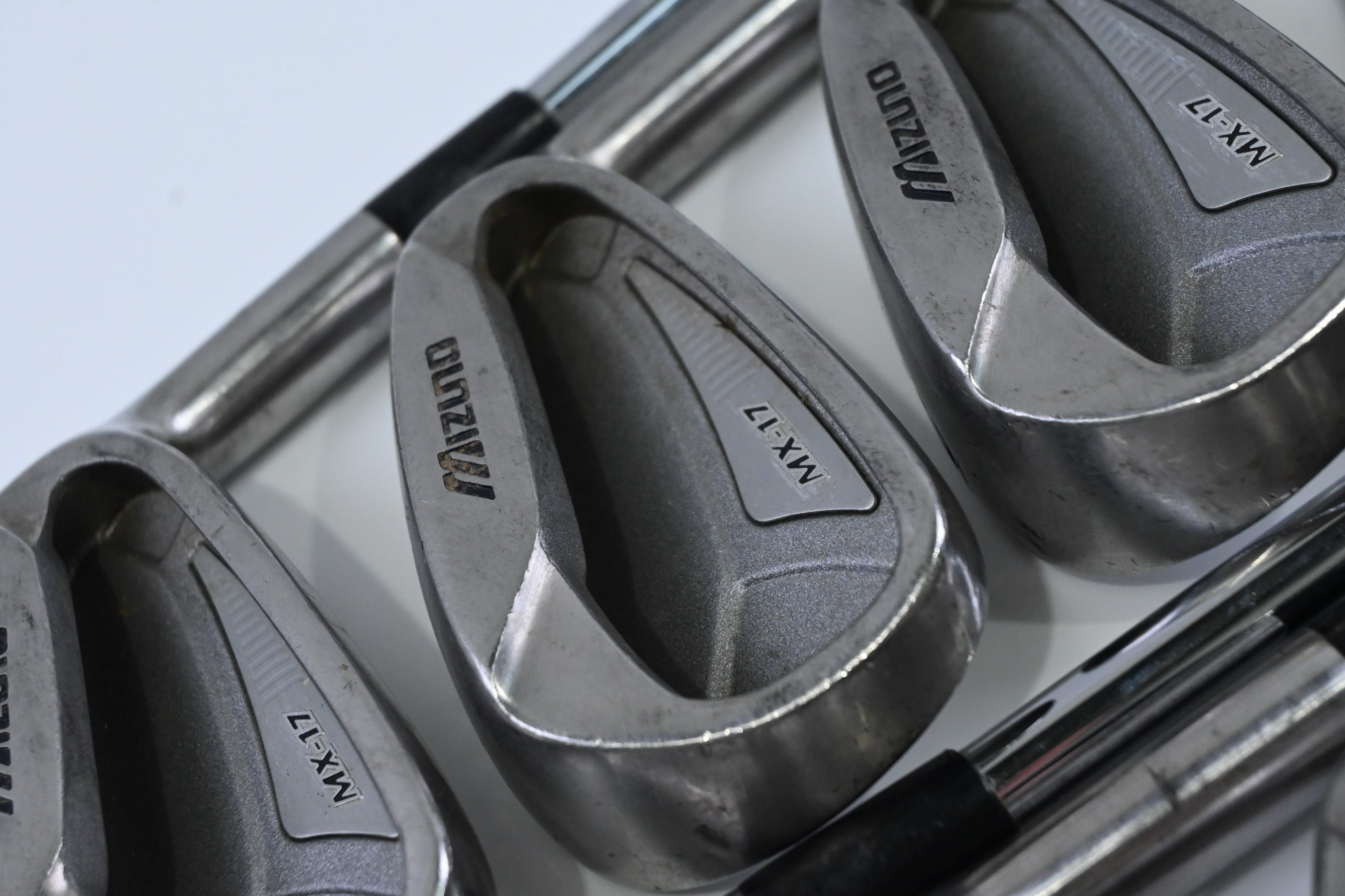 Mizuno MX-17 Irons / 4-PW+SW / Regular Flex Mizuno DynaFlex Shafts