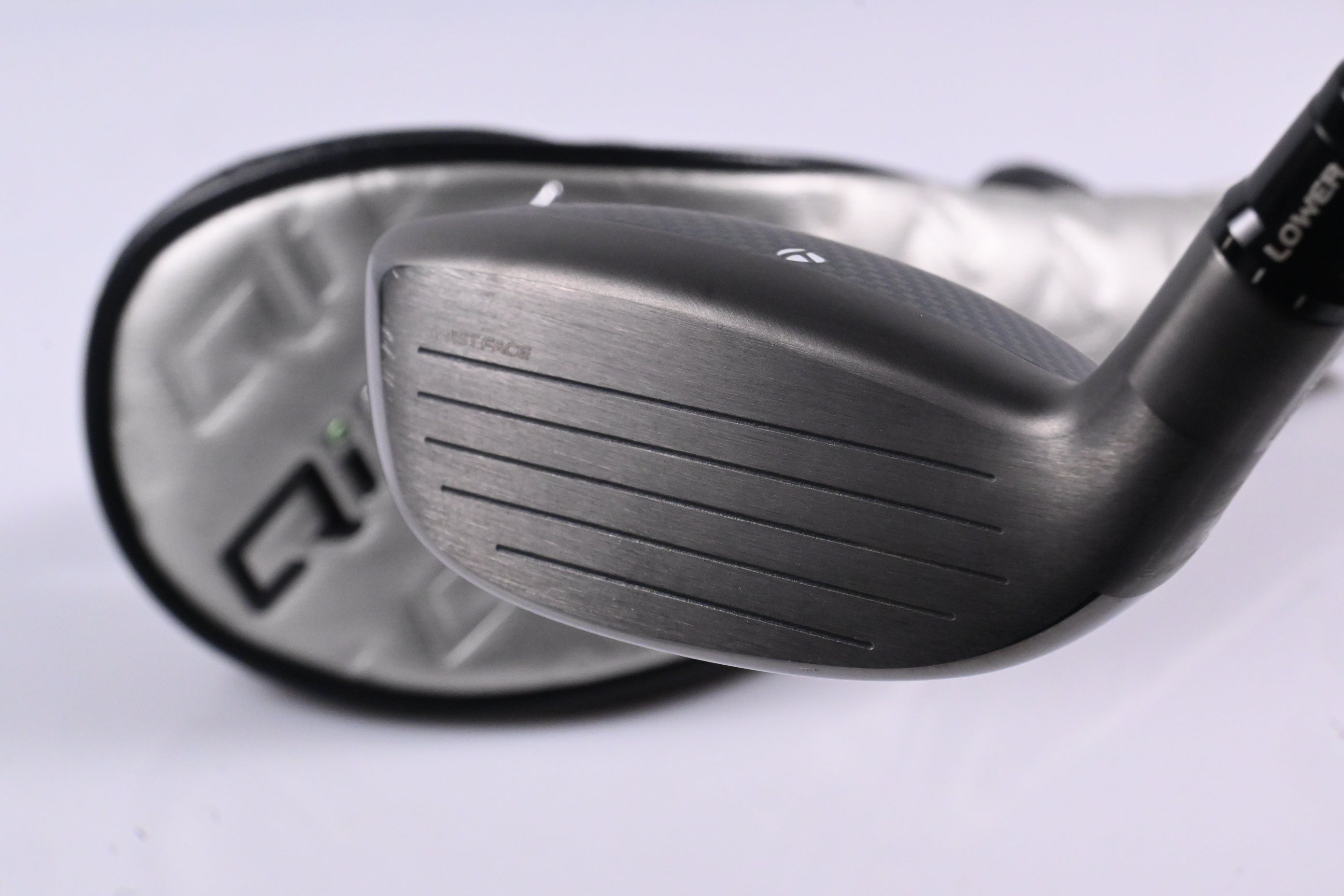 Taylormade Qi35 #4 Hybrid / 22 Degree / Regular Flex Fujikura Ventus Blue '25 6