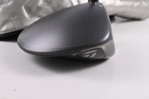 Taylormade Qi35 Driver / 10.5 Degree / Regular Flex Ventus Blue 5 Shaft