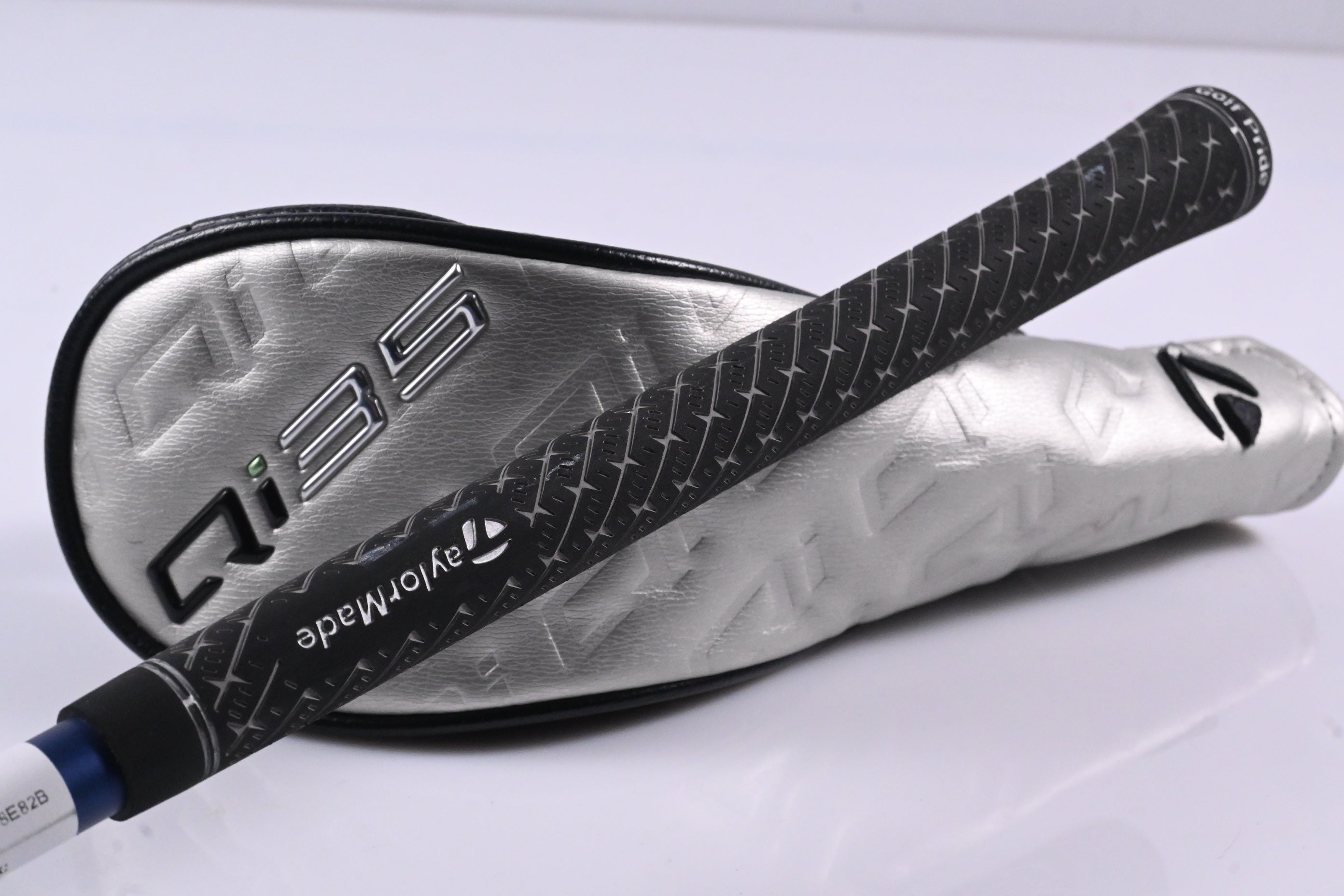 Taylormade Qi35 #4 Hybrid / 22 Degree / Regular Flex Fujikura Ventus Blue '25 6
