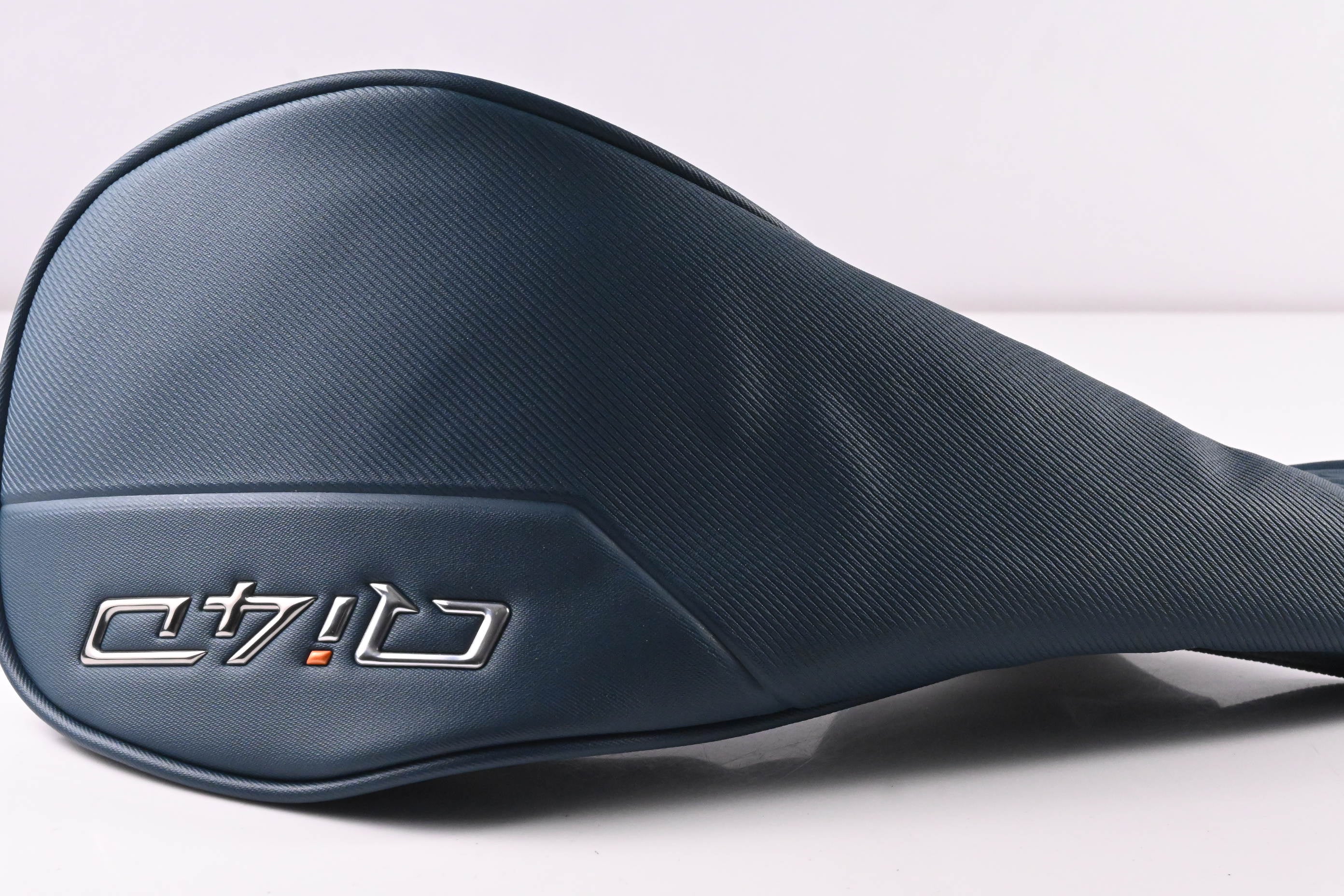 Taylormade Qi4D Driver / 10.5 Degree / Regular Shaft Reax Blue 50 Shaft