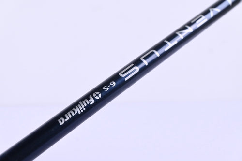 Taylormade SIM Max Driver / 10.5 Degree / Stiff Flex Fujikura Ventus Blue 6