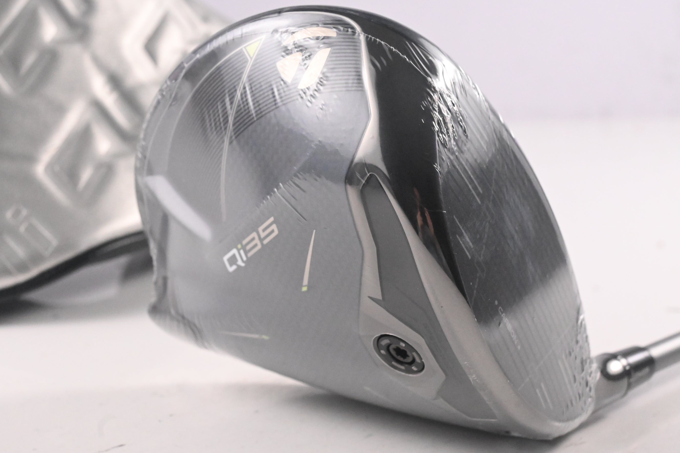 Taylormade Qi35 Driver / 10.5 Degree / Stiff Flex Fujikura Air Speeder 50 Shaft
