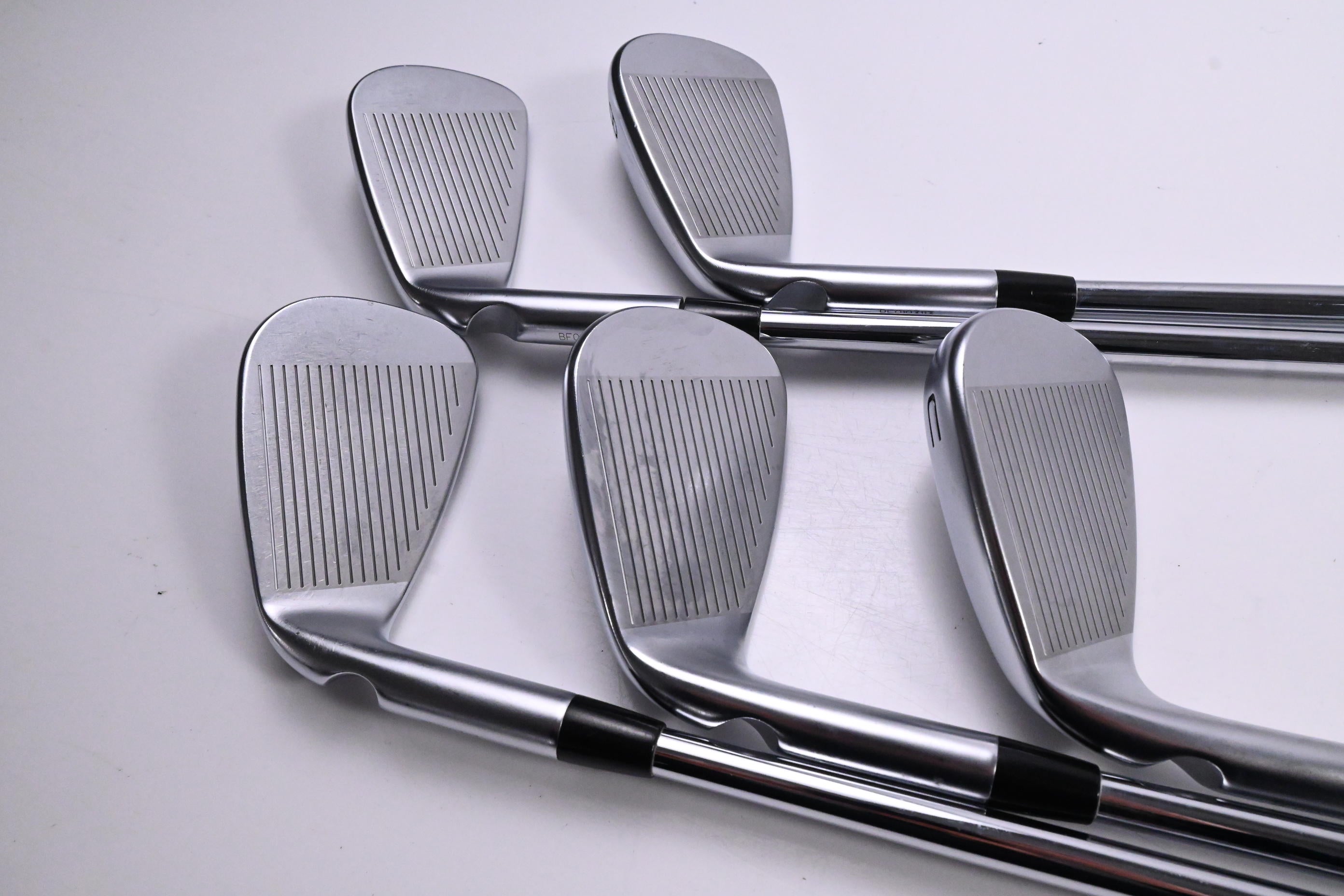Ping i530 Irons / 7-PW+UW / Green Dot / Stiff Flex Dynamic Gold 120 S300 Shafts