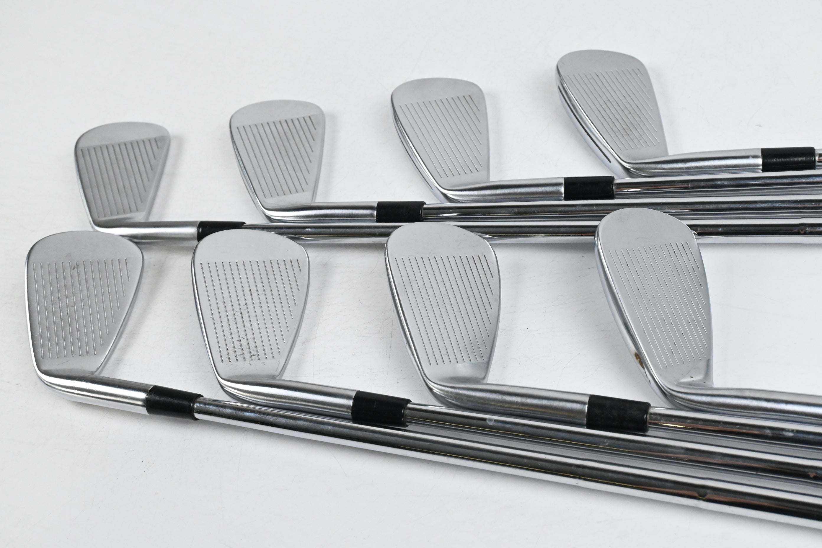 Taylormade P790 2019 Irons / 4-PW+GW / Stiff Flex Dynamic Gold 120 S300 Shafts