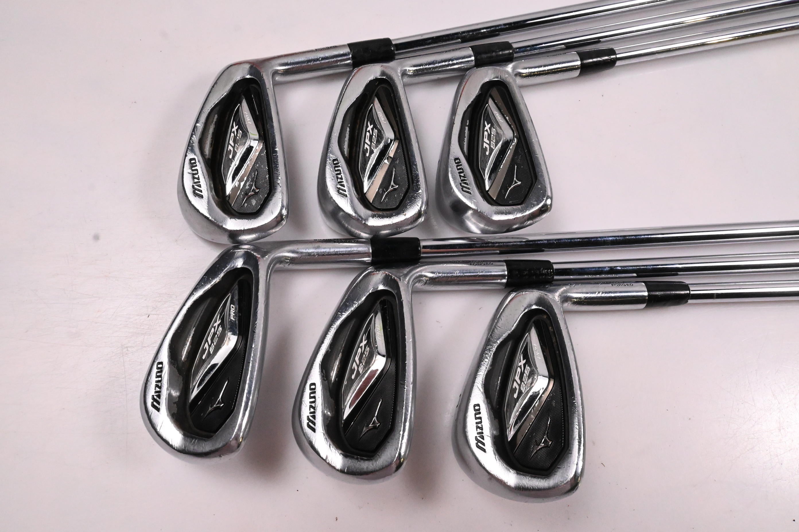 Mizuno JPX 825 Pro Irons / 5-PW / Regular Flex Dynalite Gold XP R300 Shafts