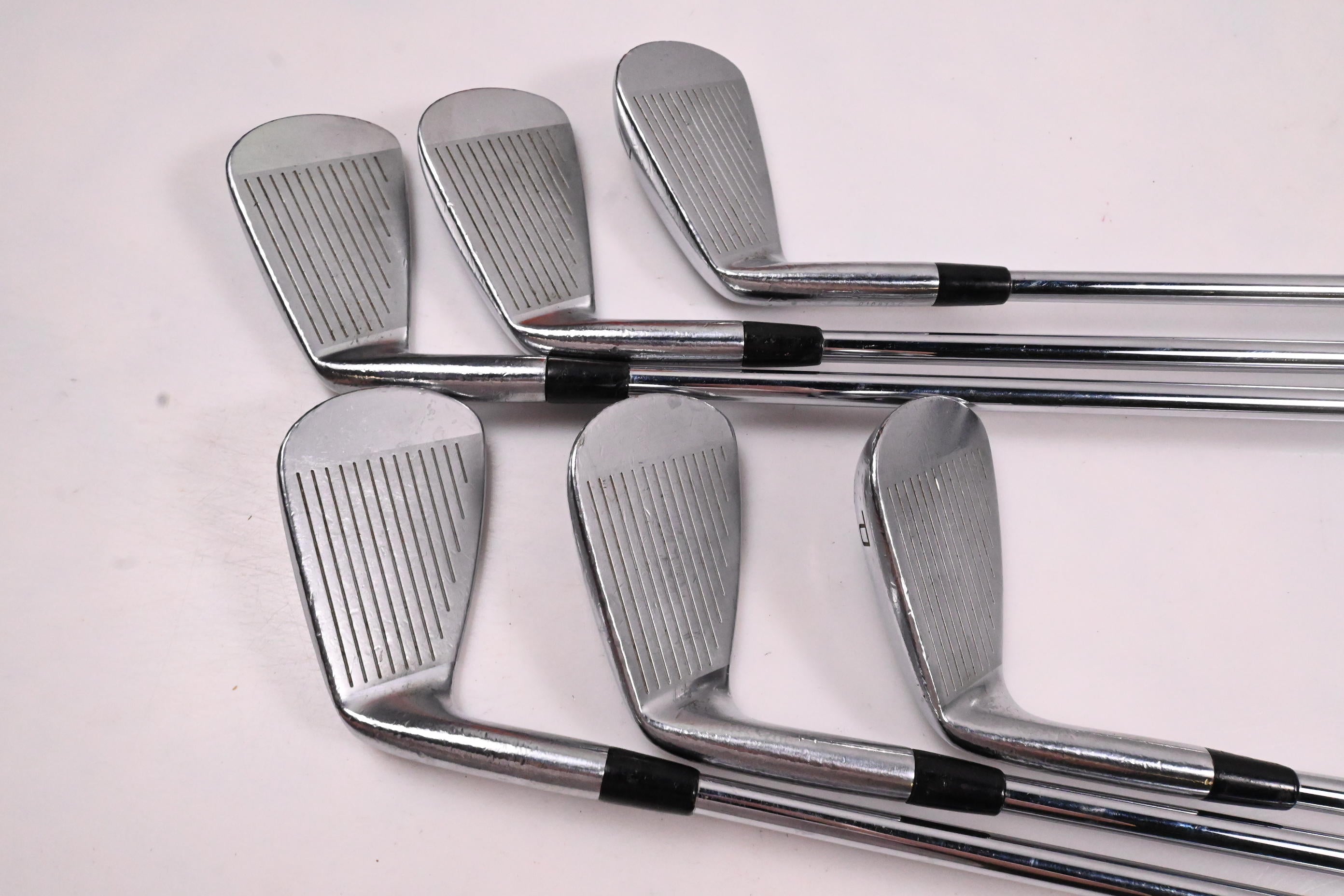 Mizuno JPX 825 Pro Irons / 5-PW / Regular Flex Dynalite Gold XP R300 Shafts
